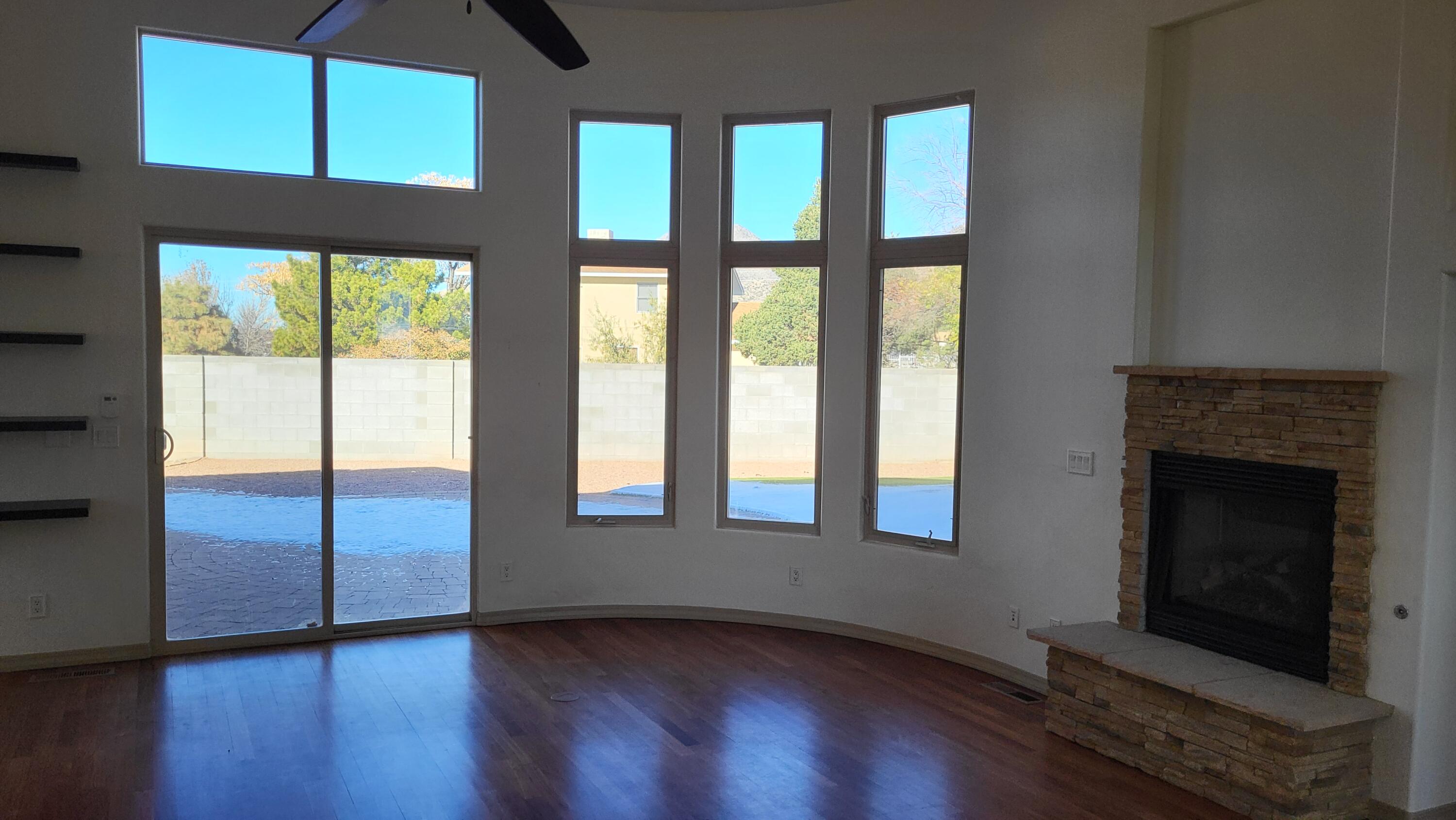 12101 EAGLE ROCK Avenue NE