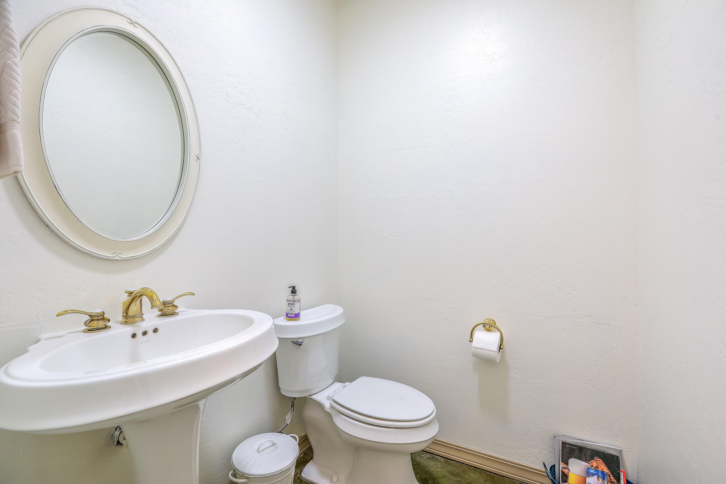 12101 EAGLE ROCK Avenue NE