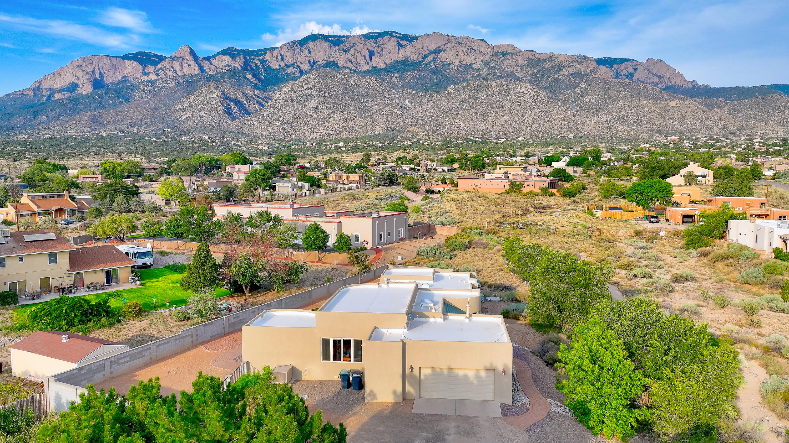 12101 EAGLE ROCK Avenue NE