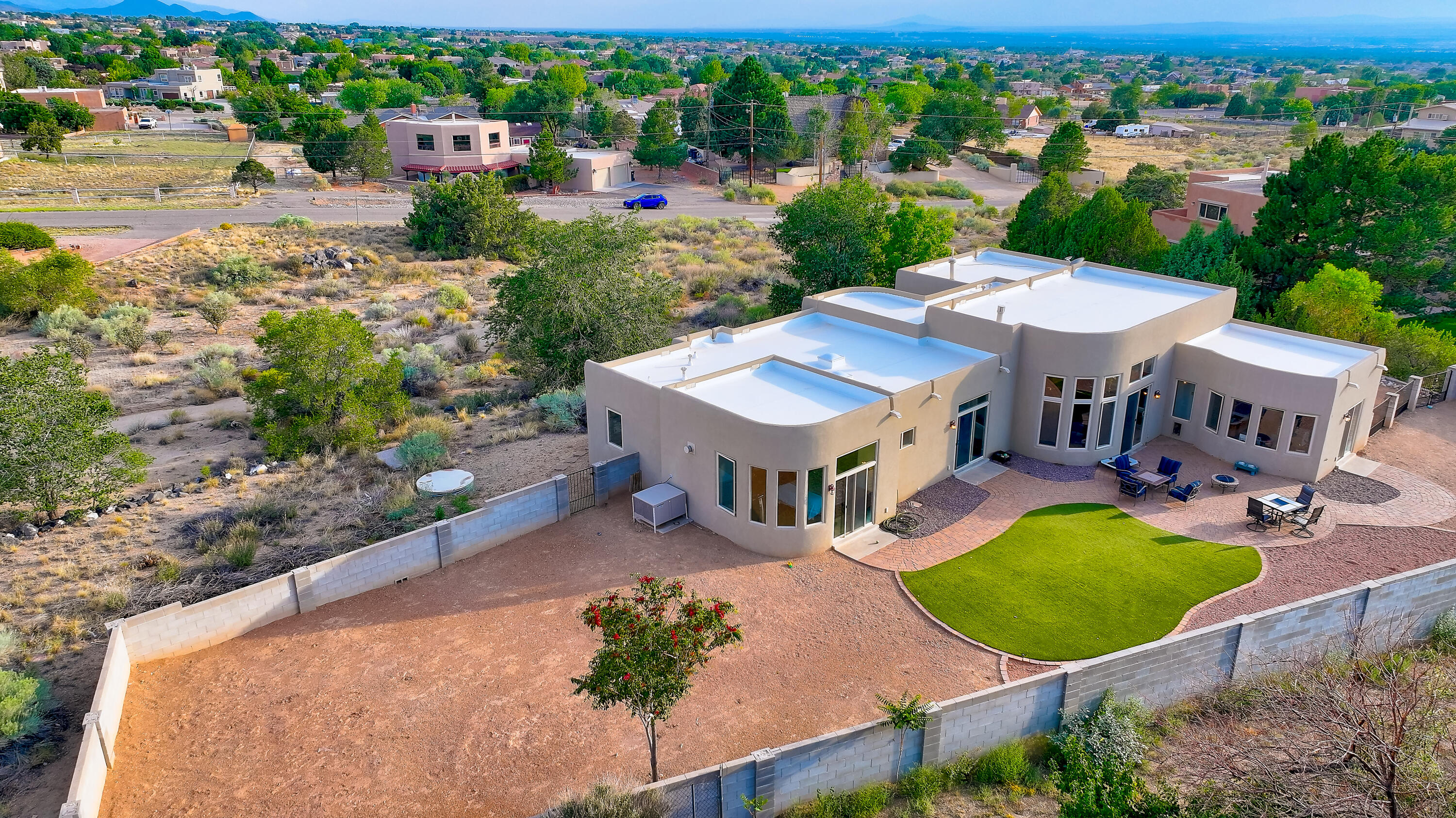 12101 EAGLE ROCK Avenue NE