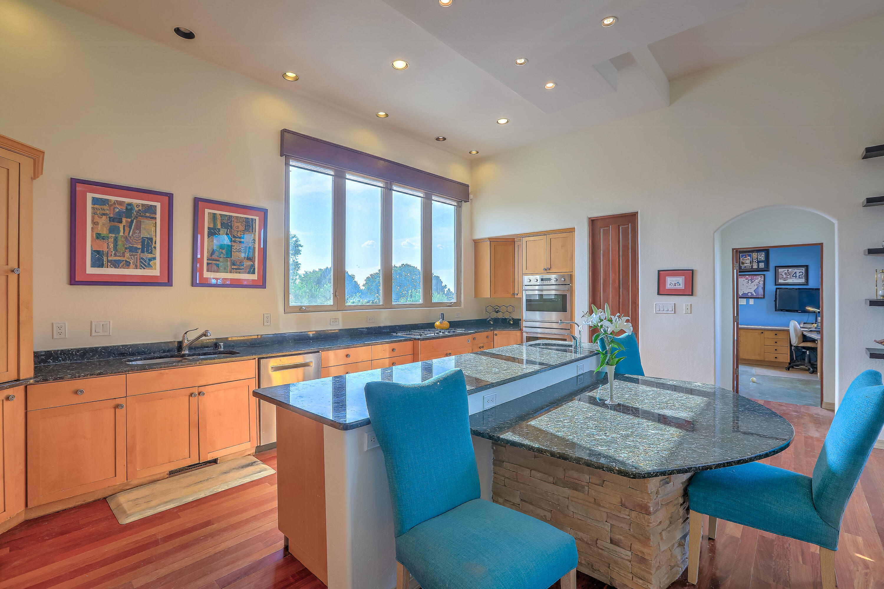 12101 EAGLE ROCK Avenue NE