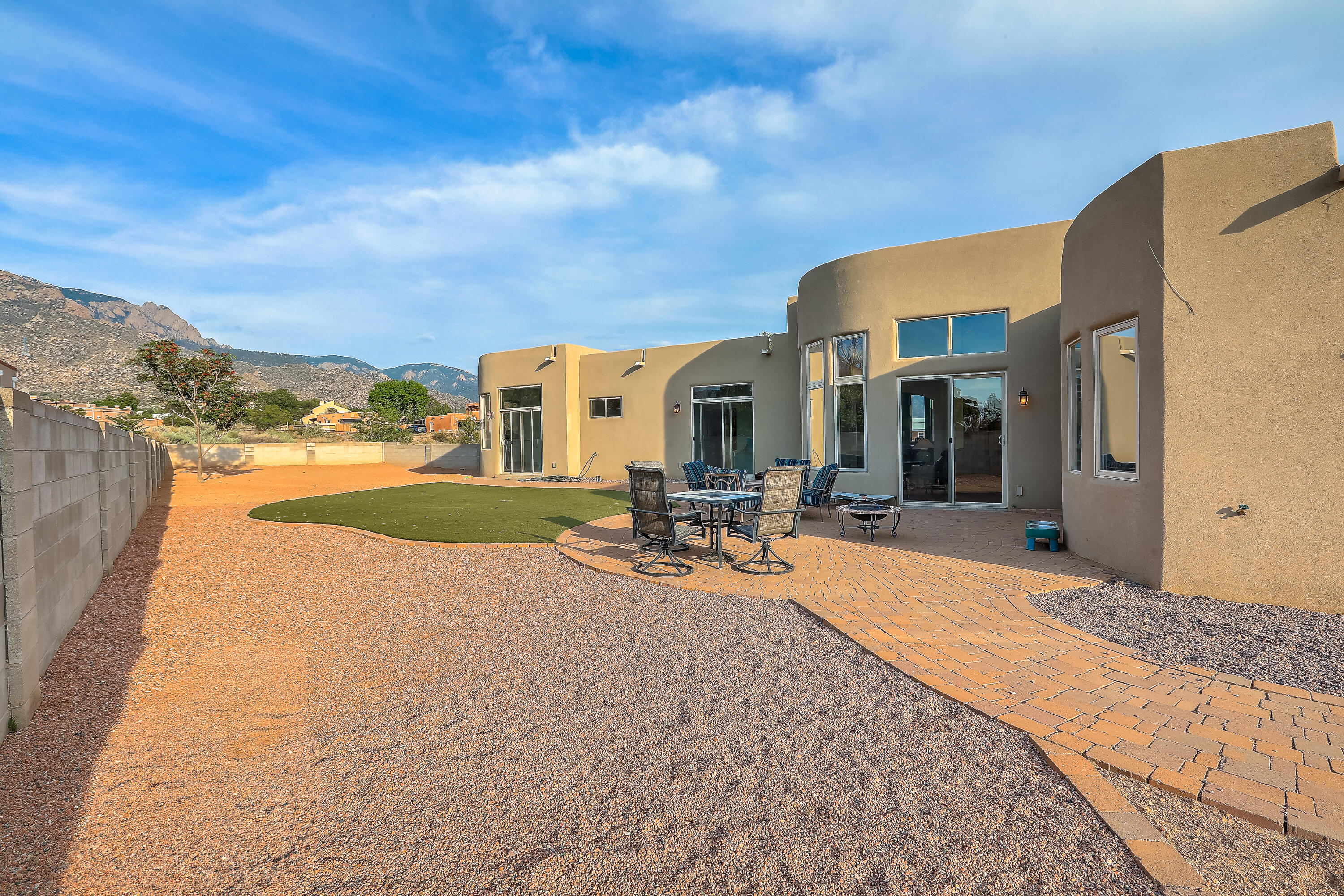 12101 EAGLE ROCK Avenue NE