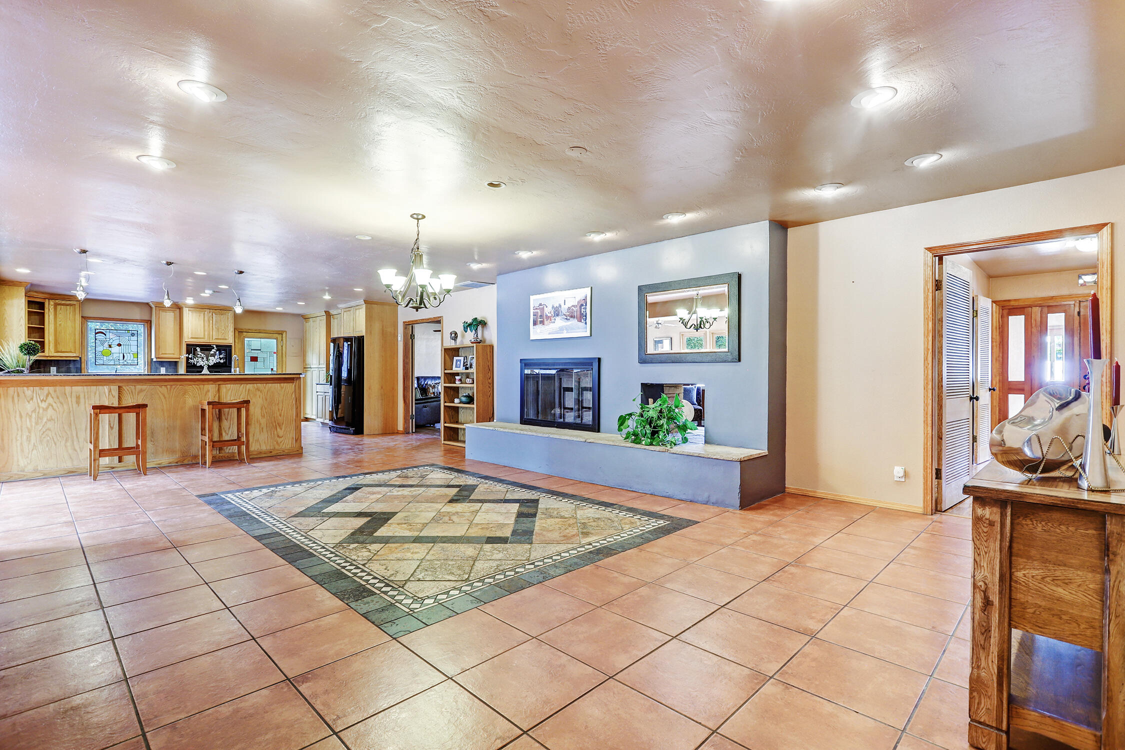 1306 WASHINGTON Street NE