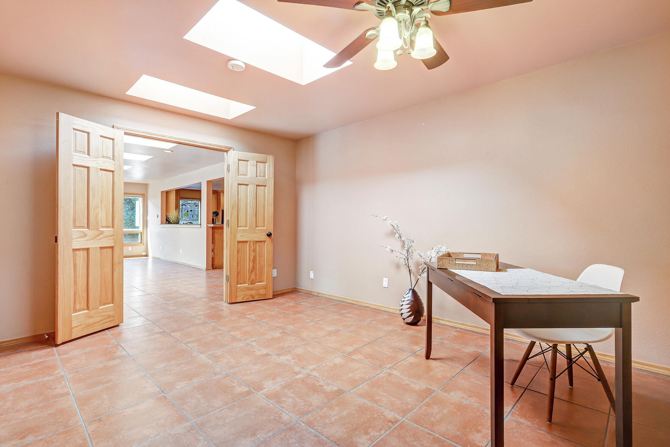 1306 WASHINGTON Street NE