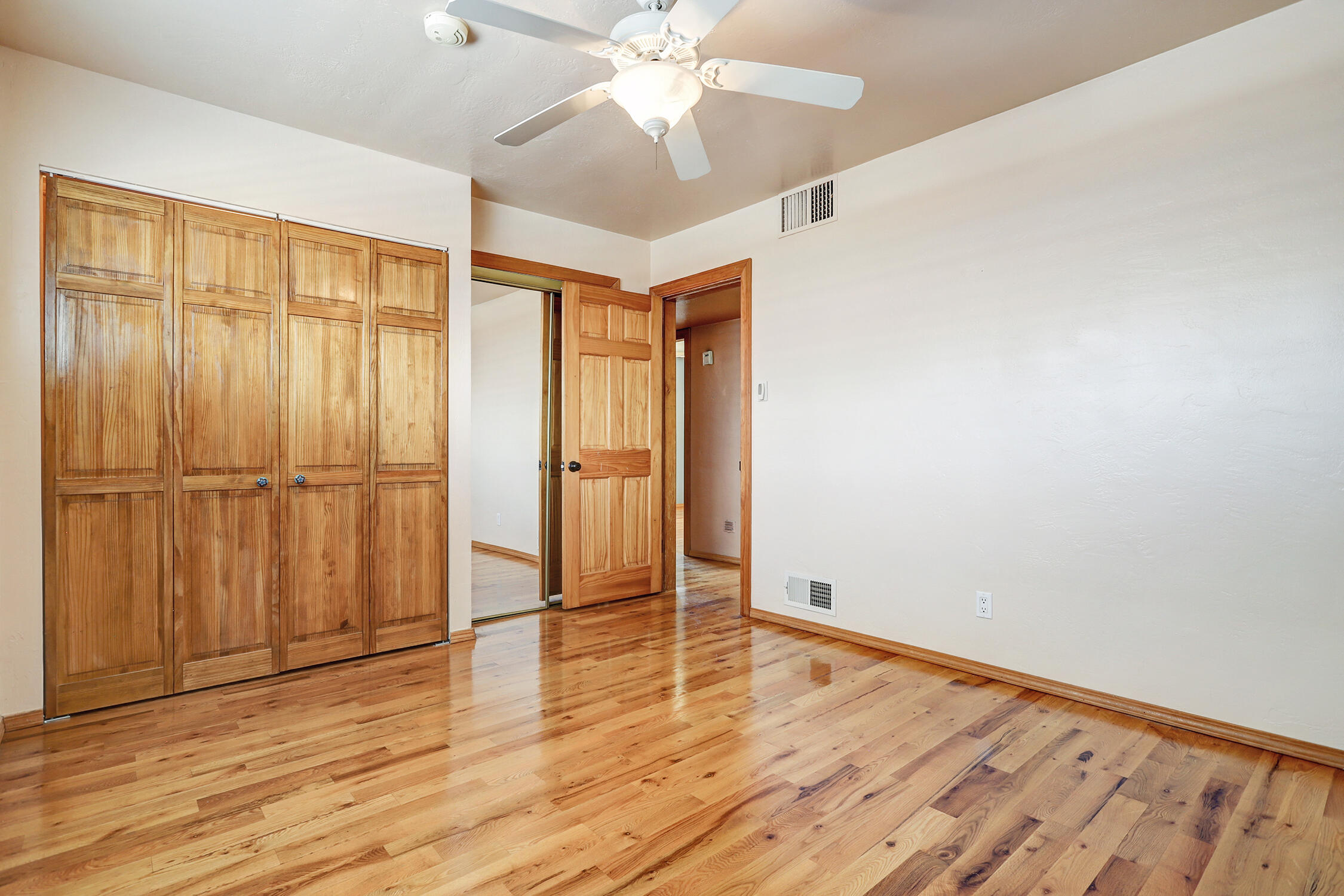 1306 WASHINGTON Street NE