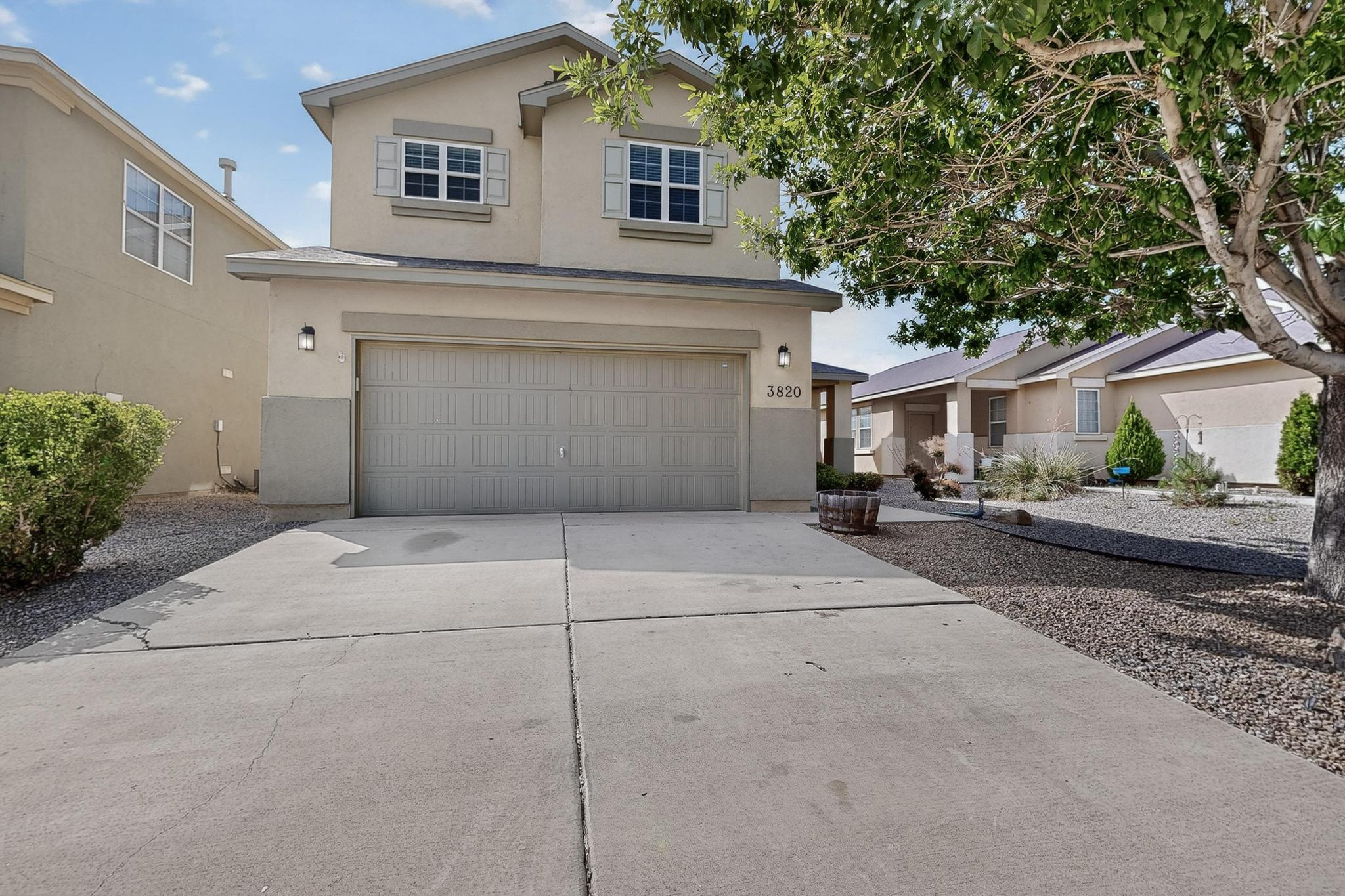 3820 BUCKSKIN Loop NE