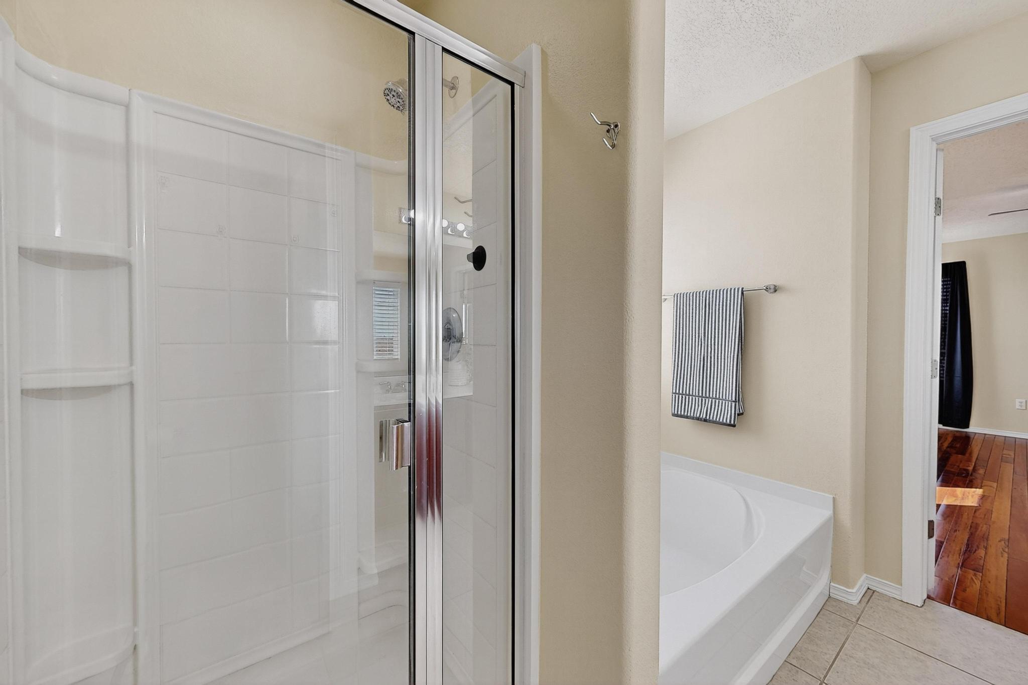 3820 BUCKSKIN Loop NE