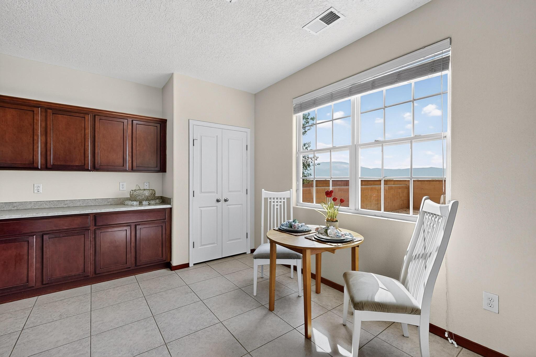 3820 BUCKSKIN Loop NE