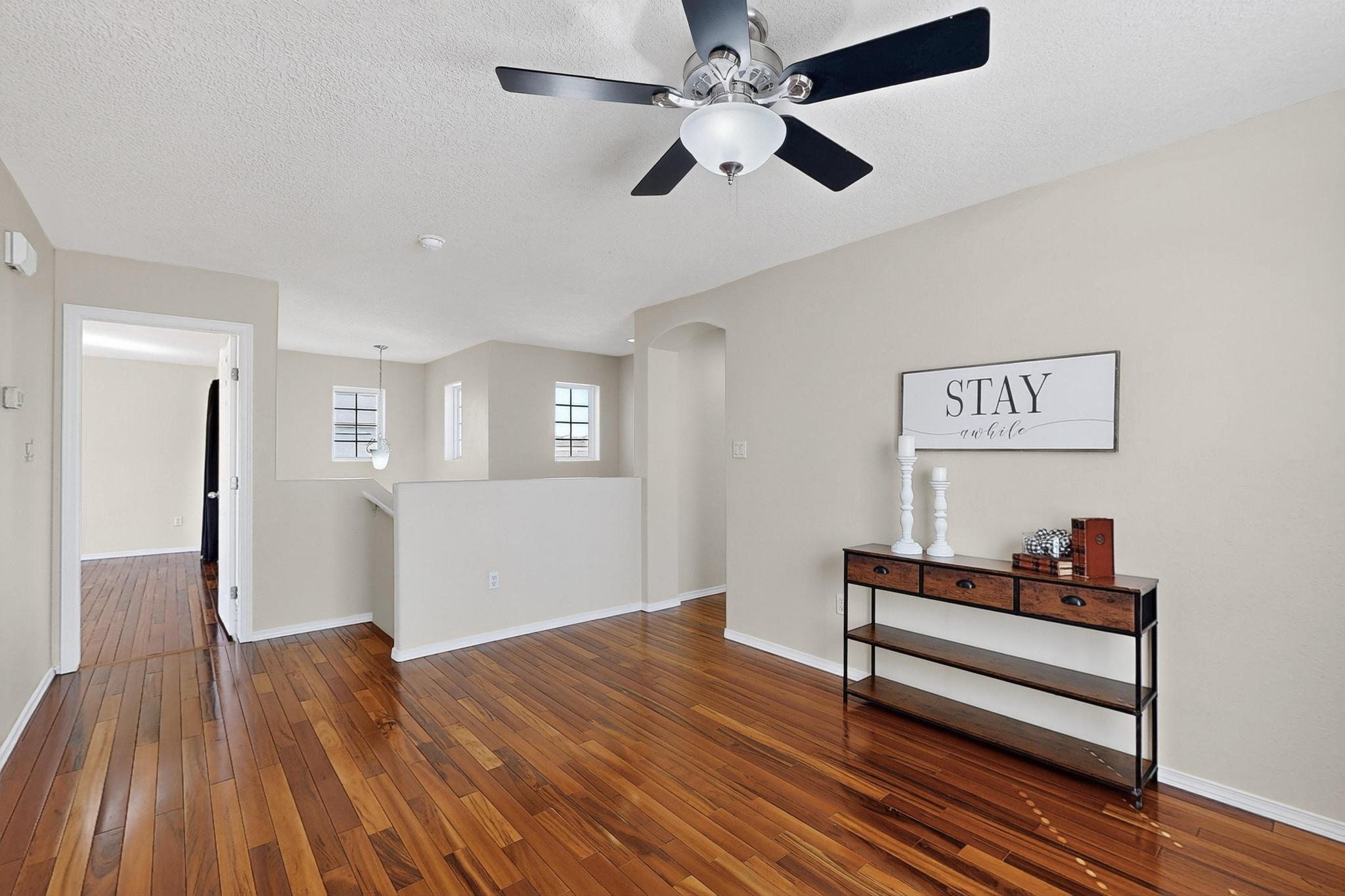 3820 BUCKSKIN Loop NE