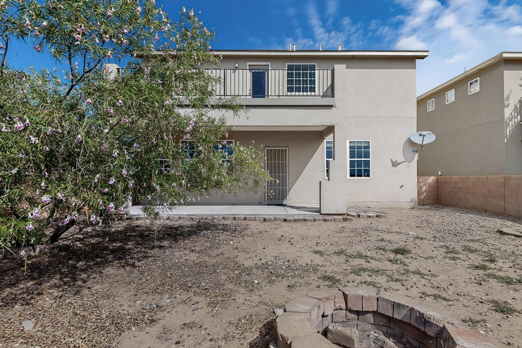 3820 BUCKSKIN Loop NE