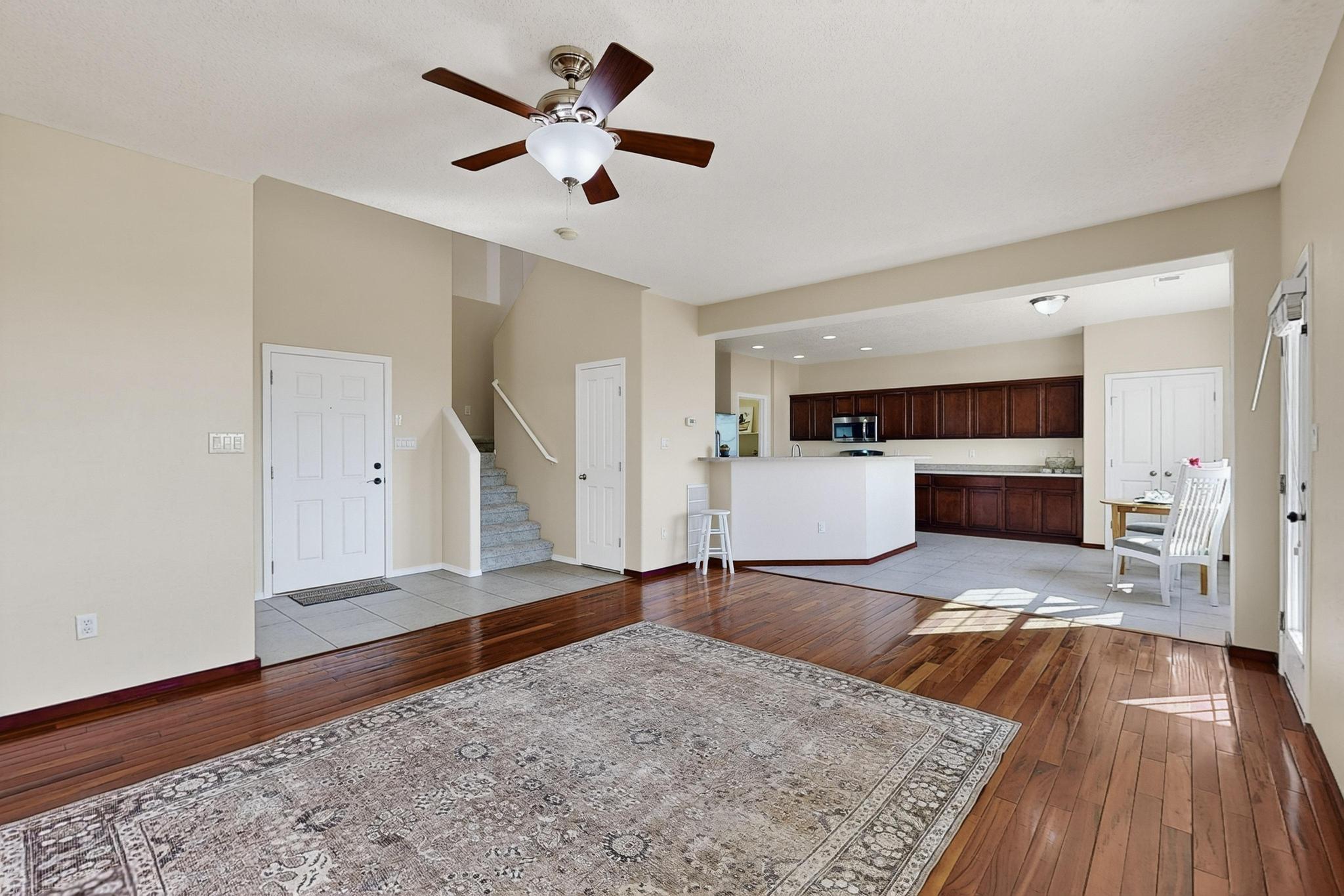 3820 BUCKSKIN Loop NE