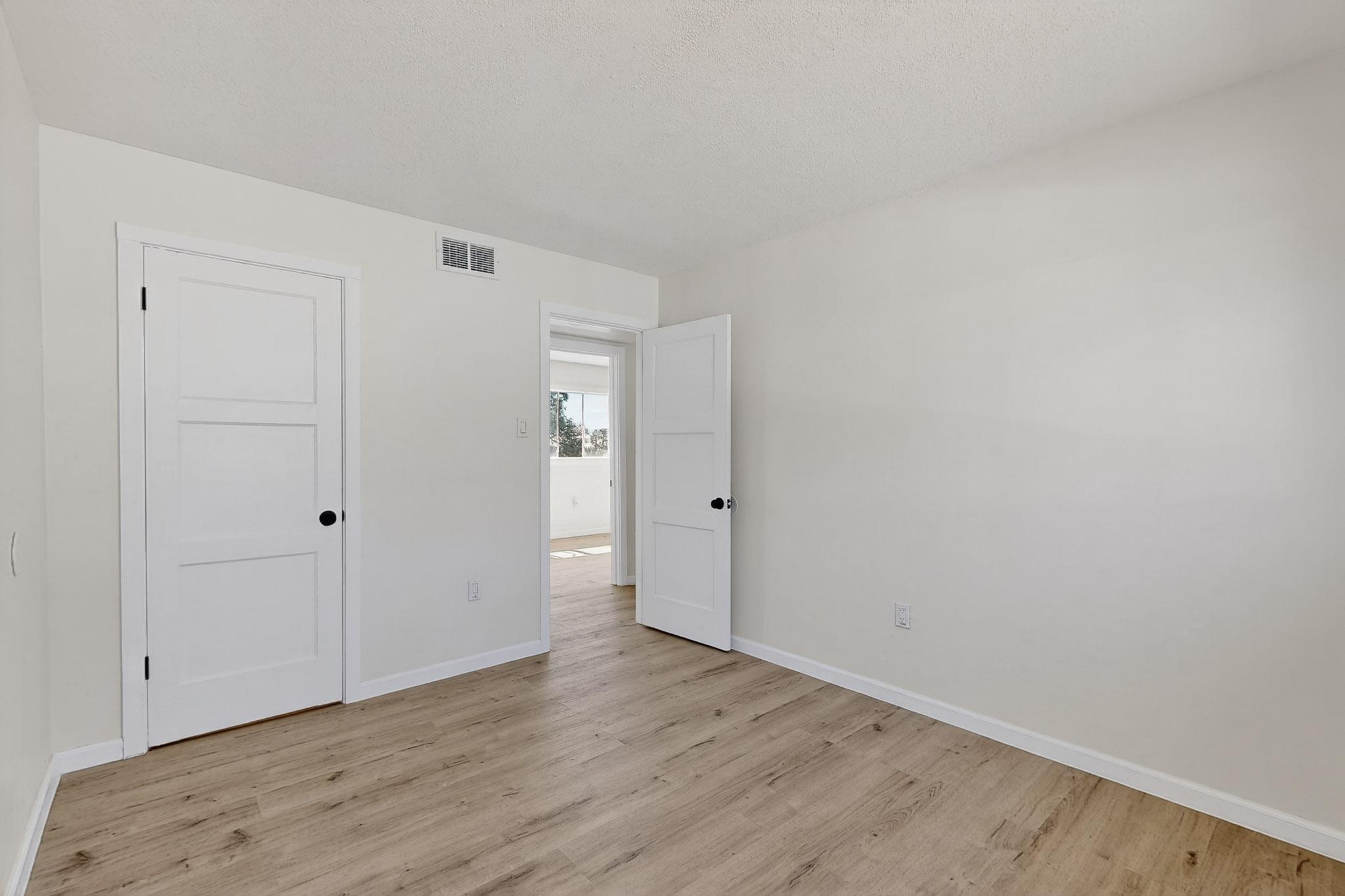 4039 SYCAMORE Street