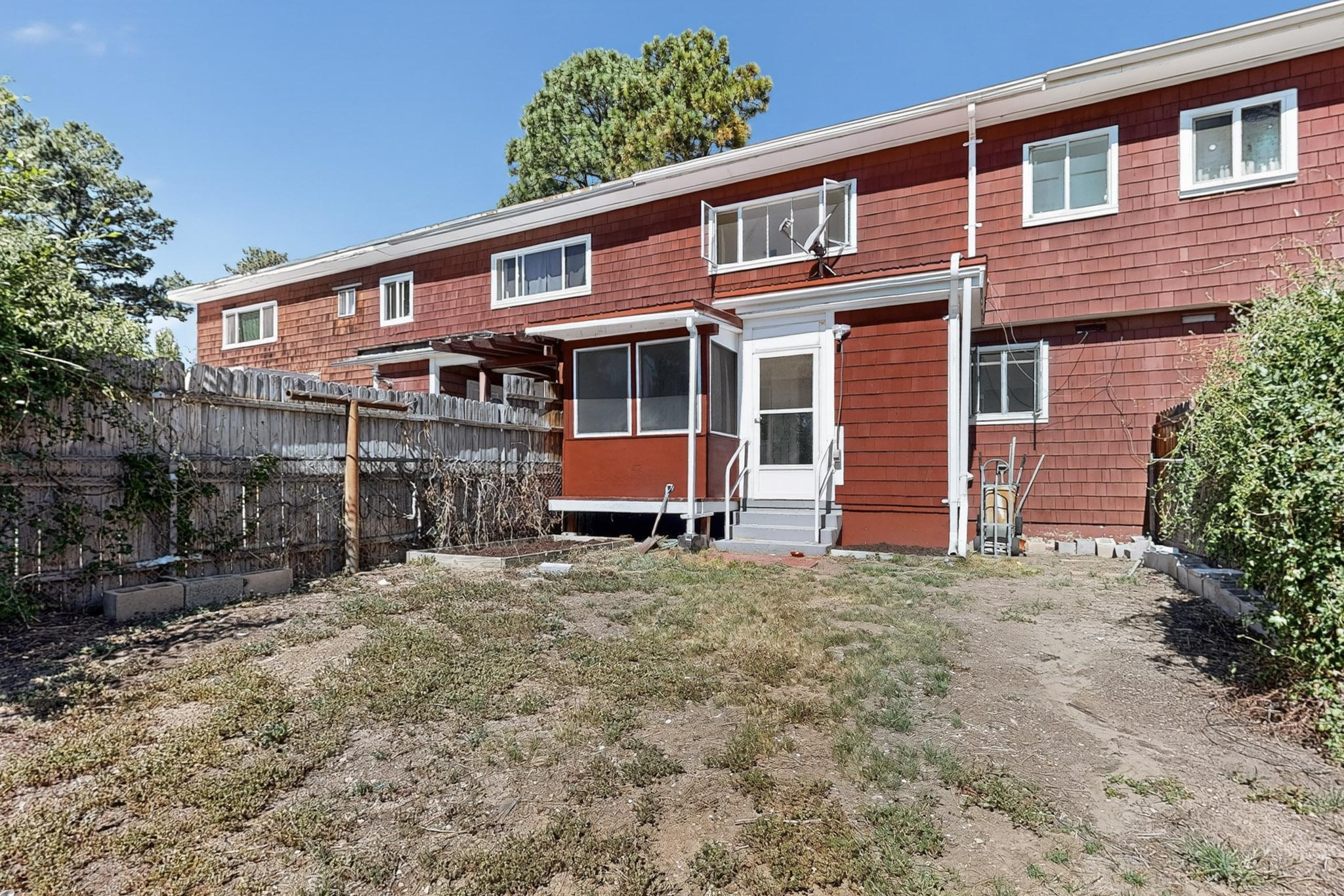 4039 SYCAMORE Street