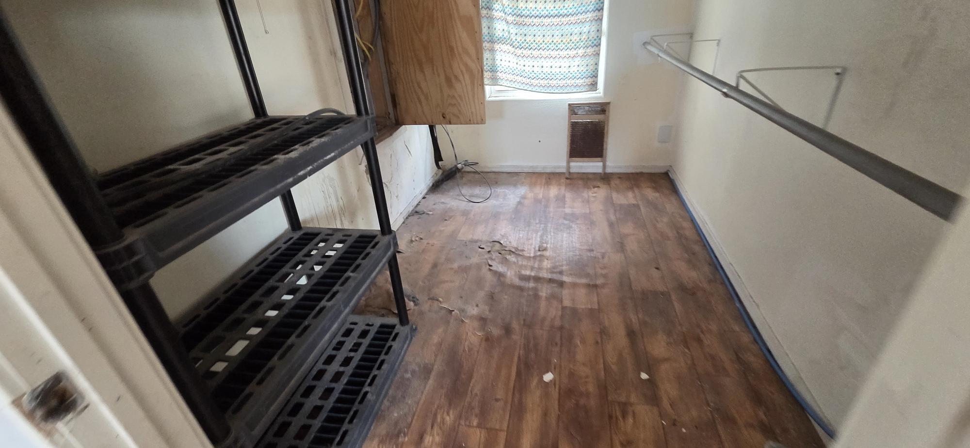 5609 DOUGLAS Lane SW