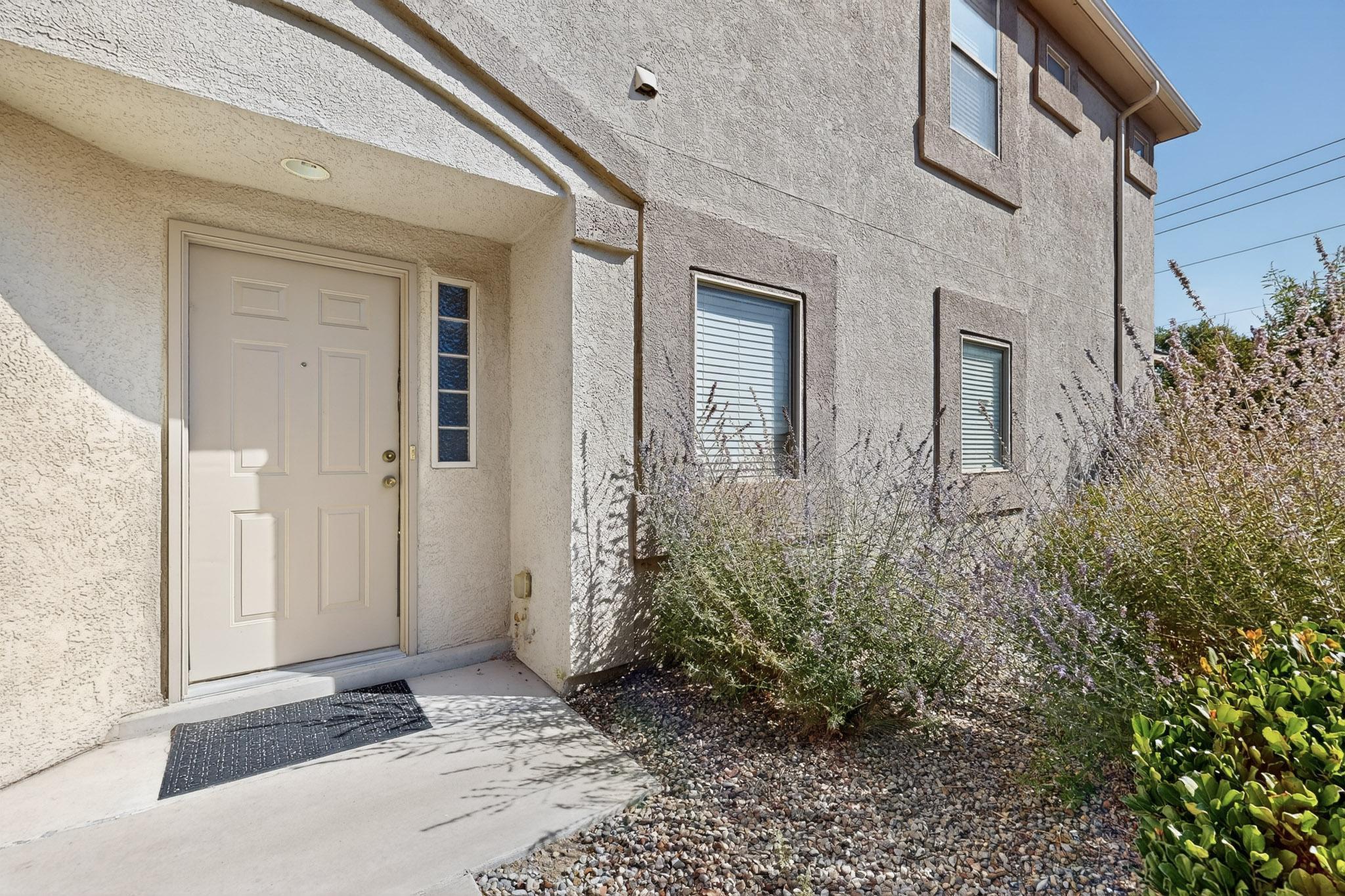 5515 Valle Alegre Way NW