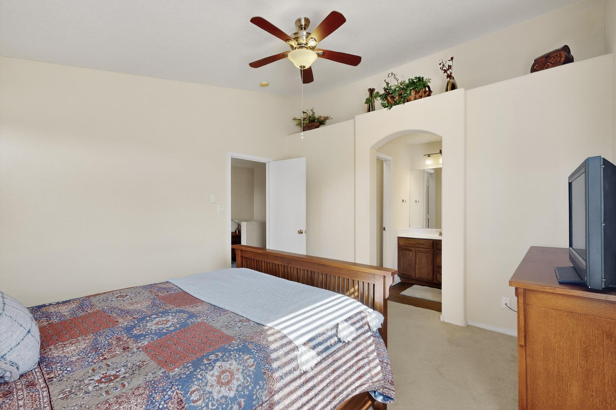 5515 Valle Alegre Way NW