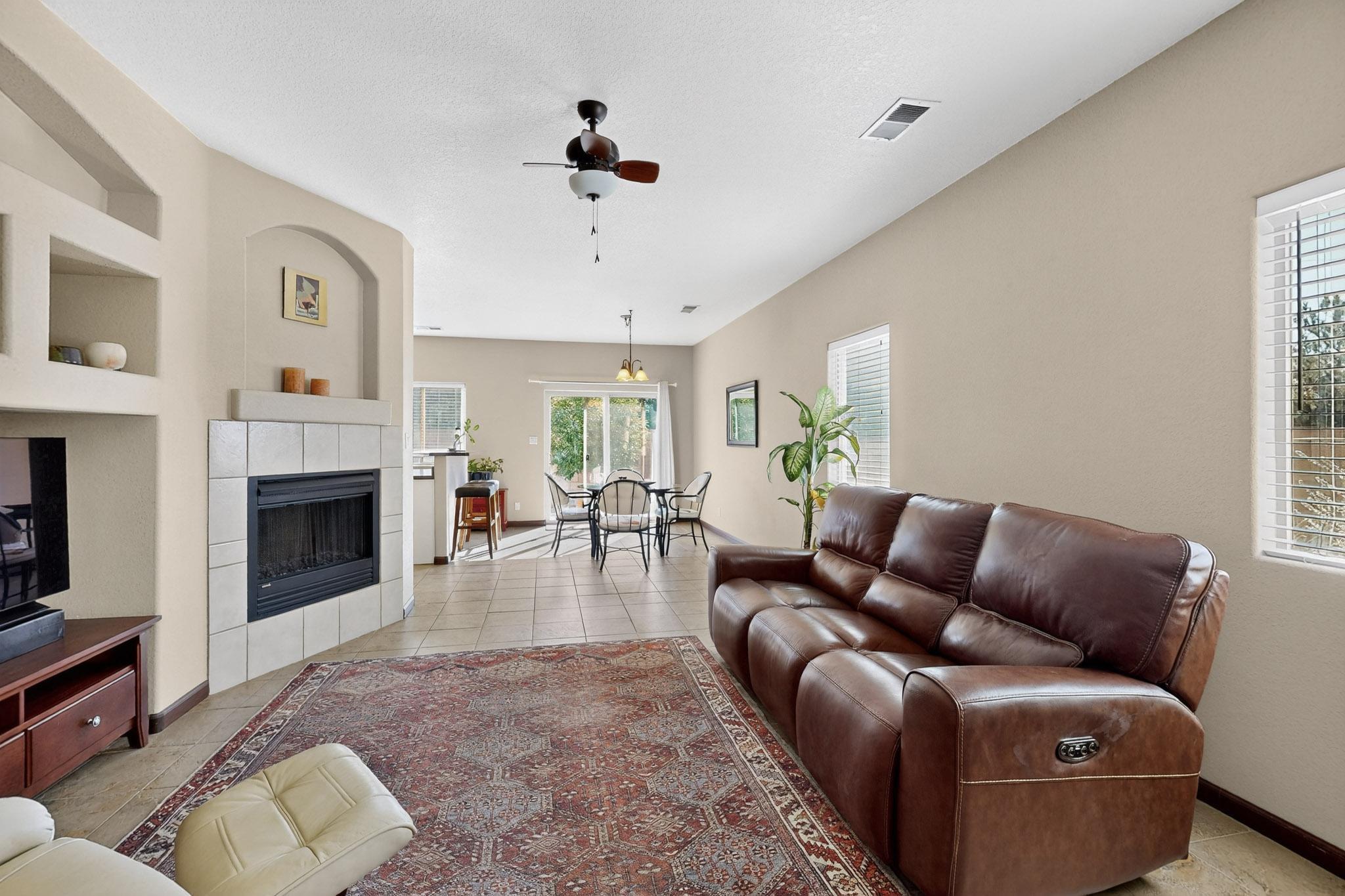 5515 Valle Alegre Way NW