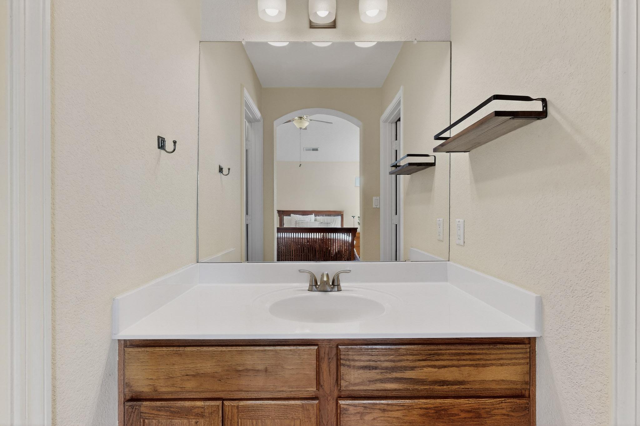 5515 Valle Alegre Way NW