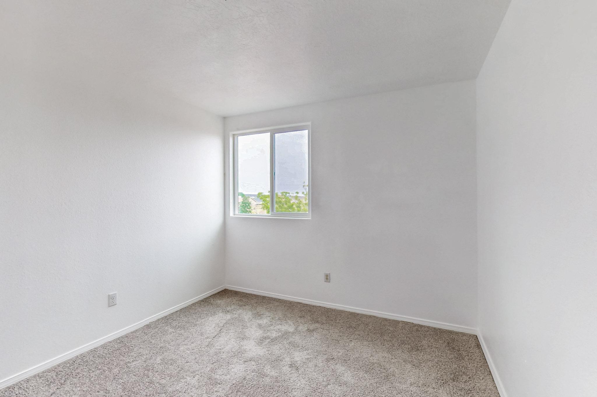 8409 GLYNVIEW Court NW