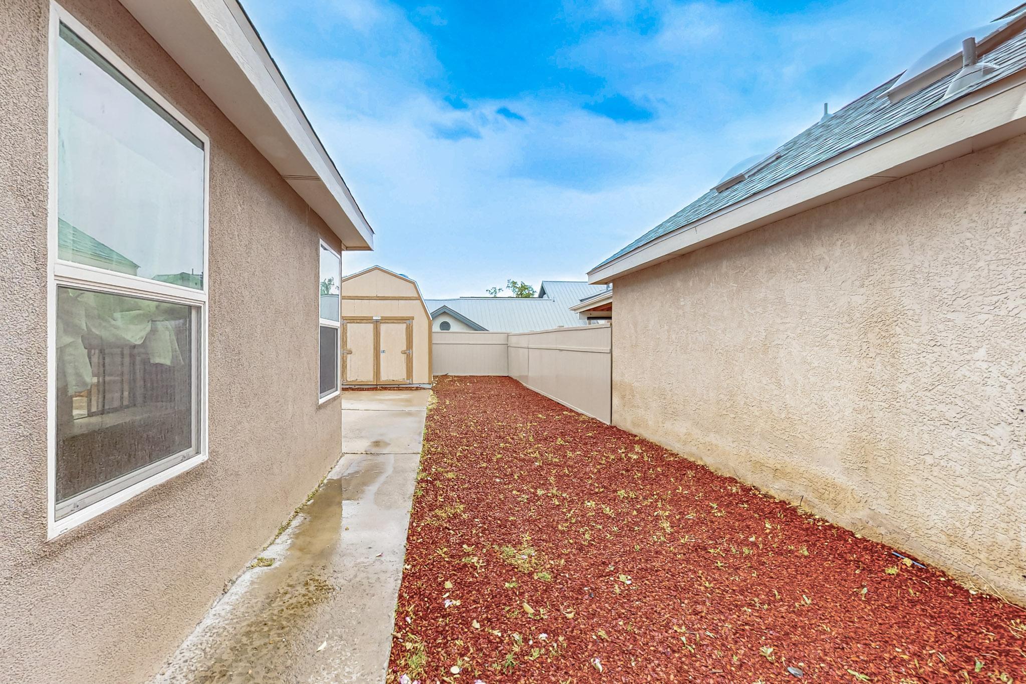 8409 GLYNVIEW Court NW