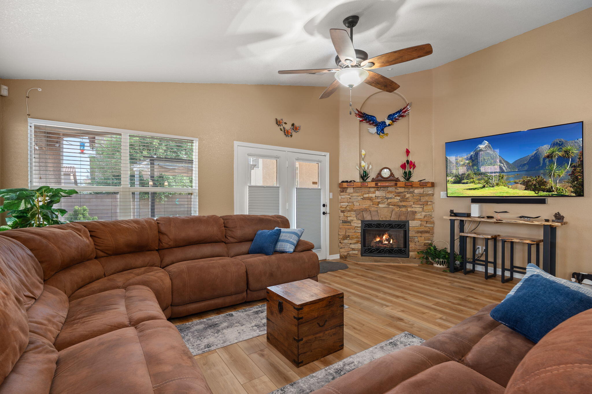 6020 LEGENDS Avenue NW