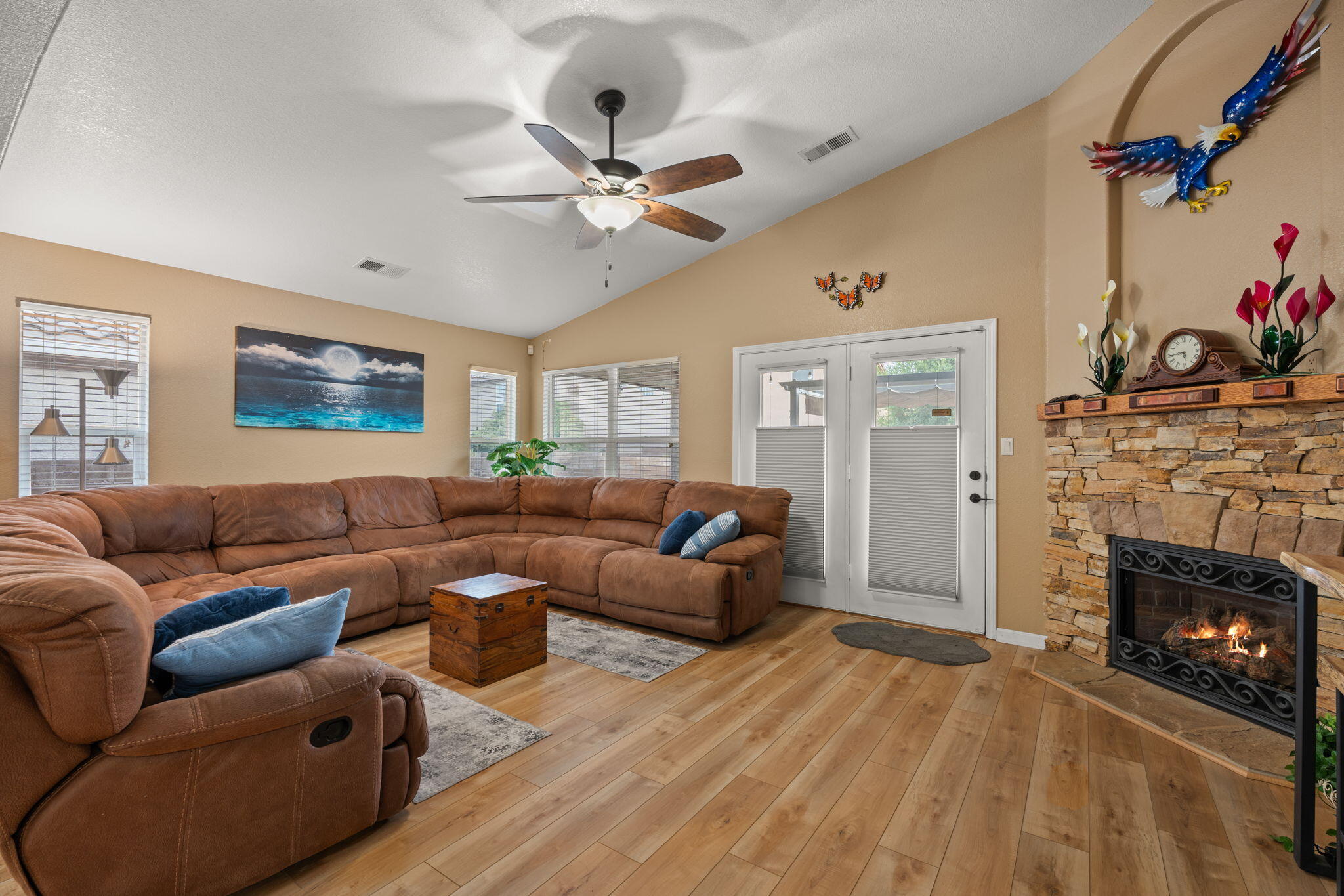 6020 LEGENDS Avenue NW