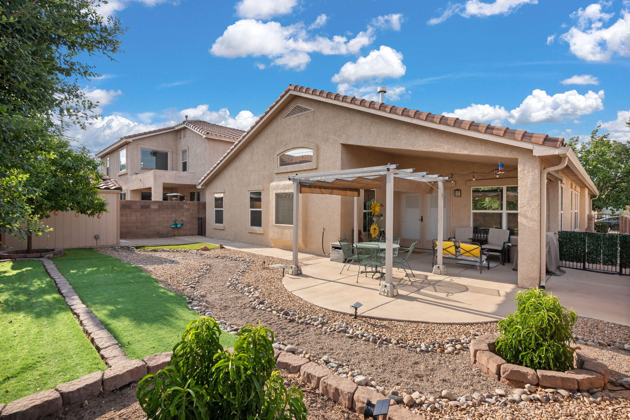 6020 LEGENDS Avenue NW