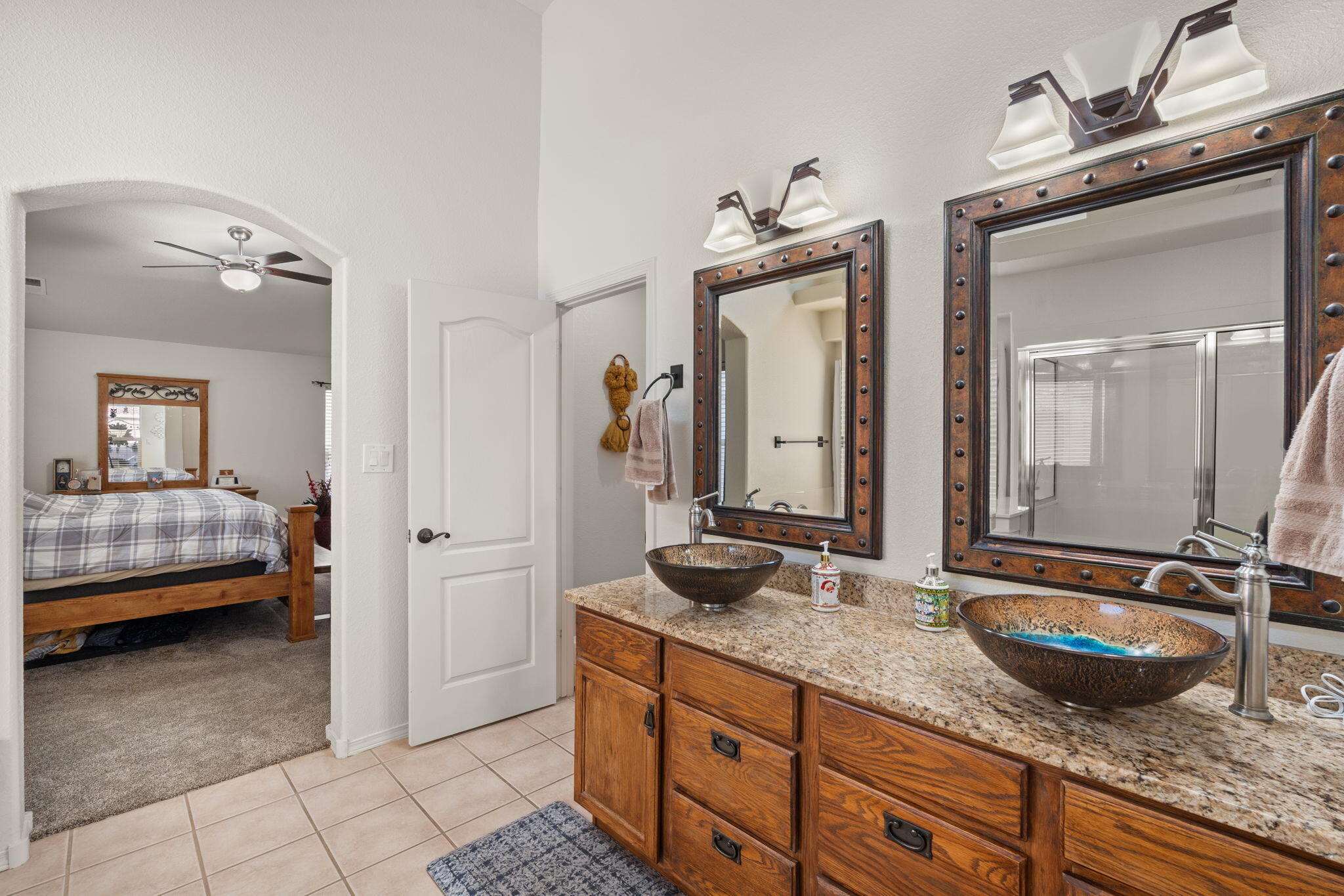 6020 LEGENDS Avenue NW