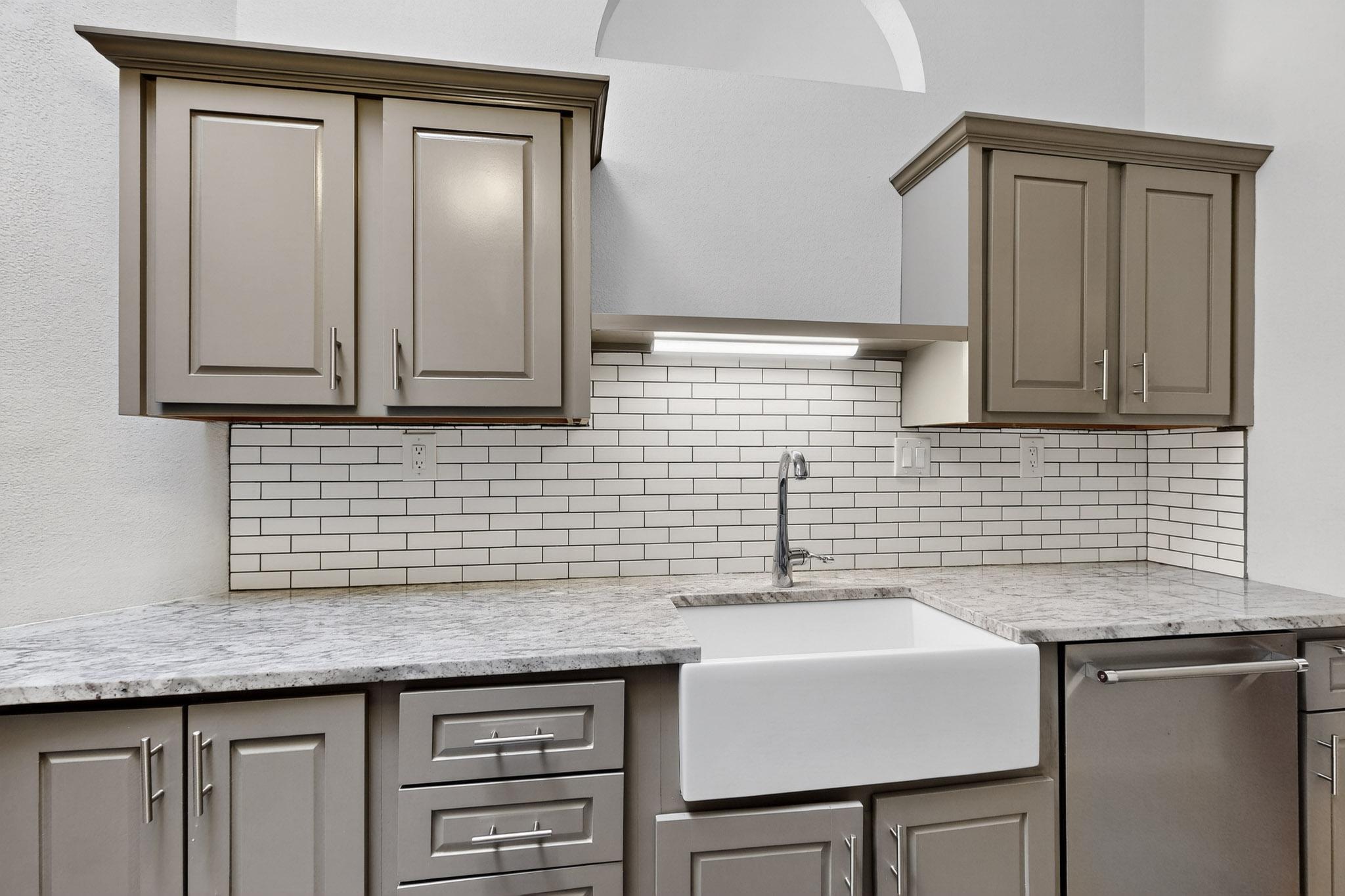 6147 MUSTANG Lane NW