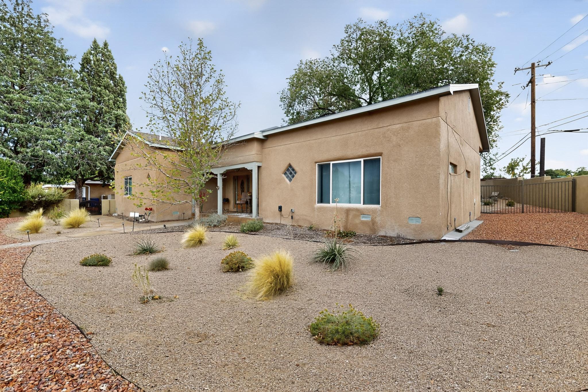 3600 LA HACIENDA Drive NE