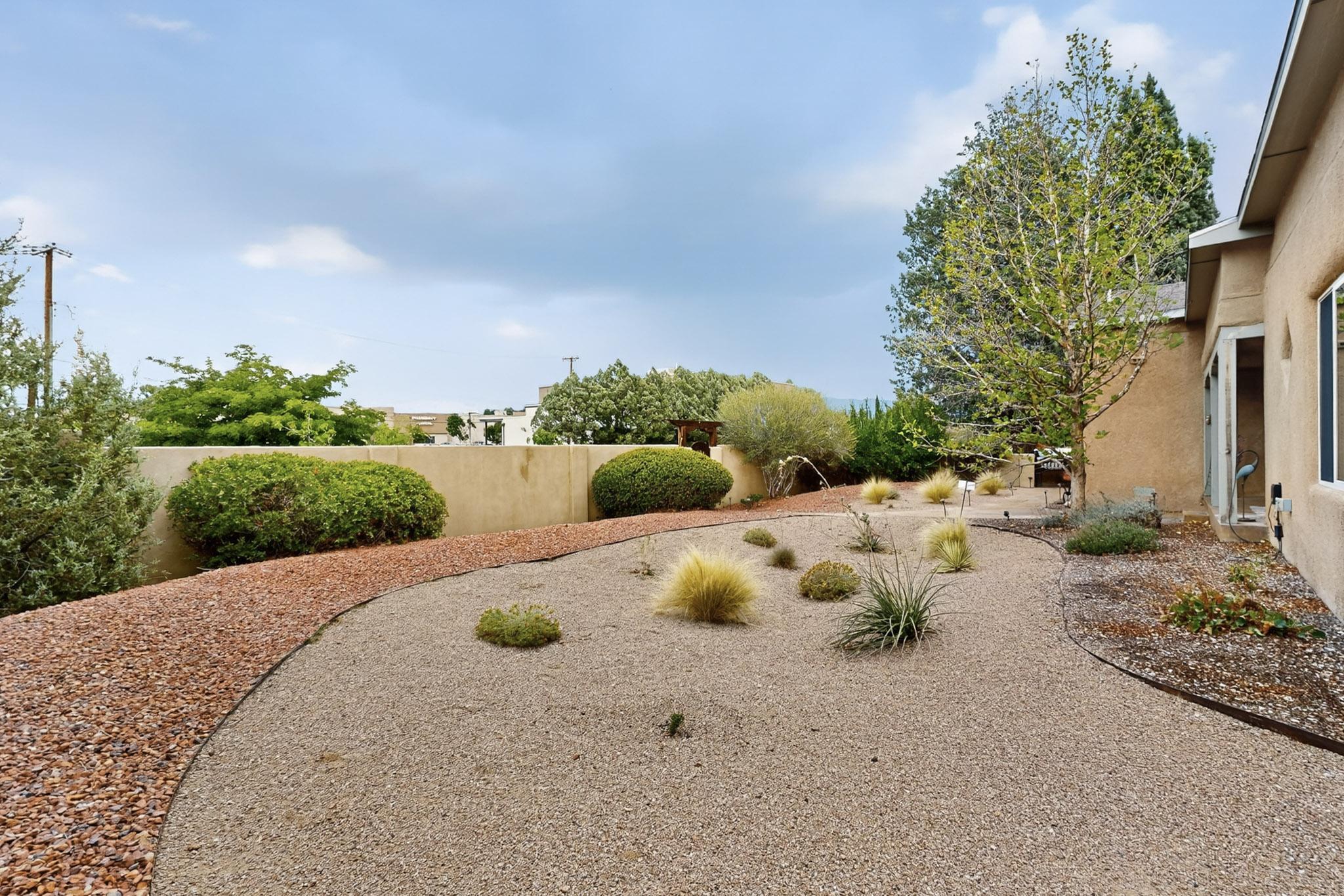 3600 LA HACIENDA Drive NE