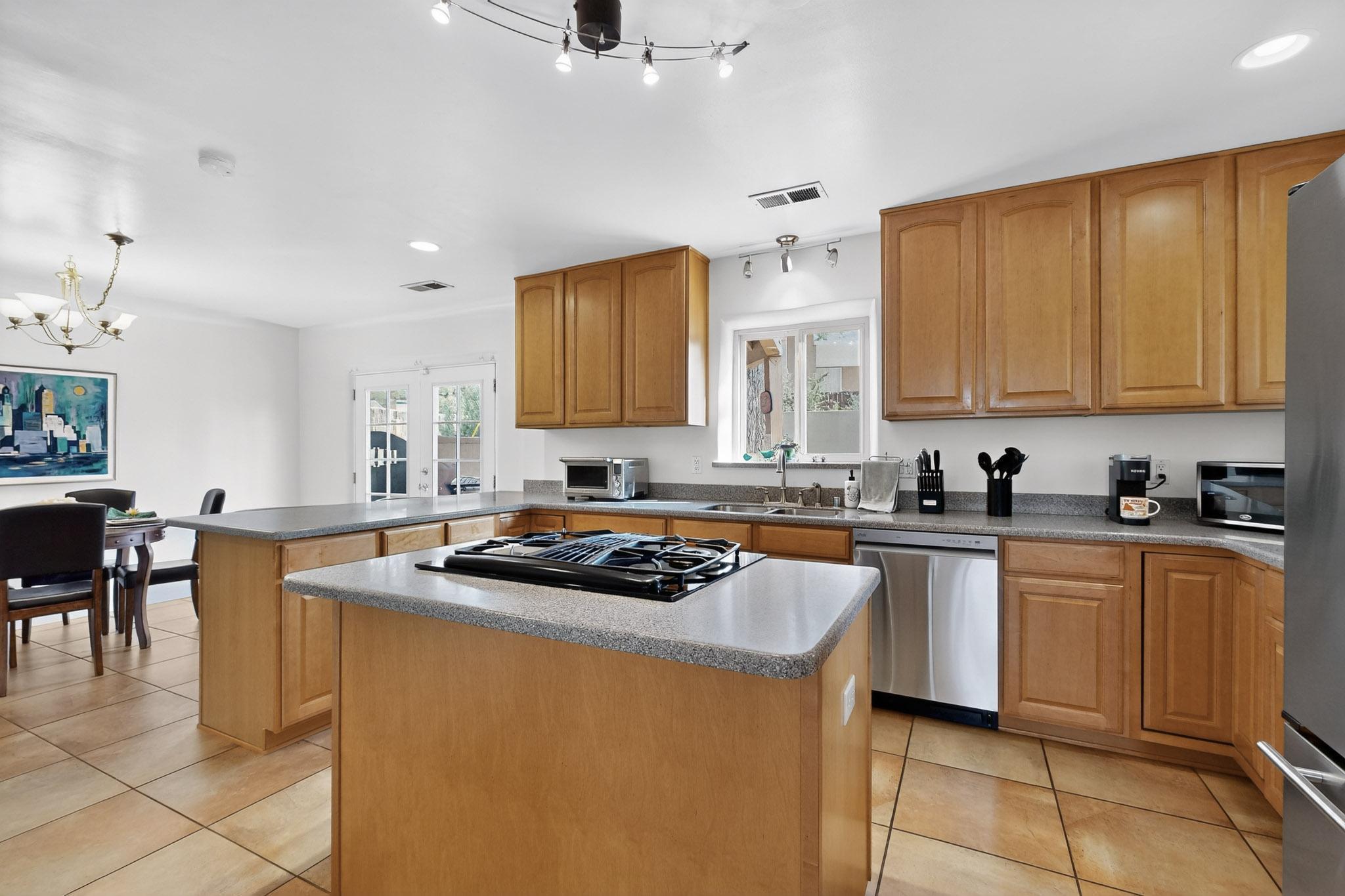 3600 LA HACIENDA Drive NE