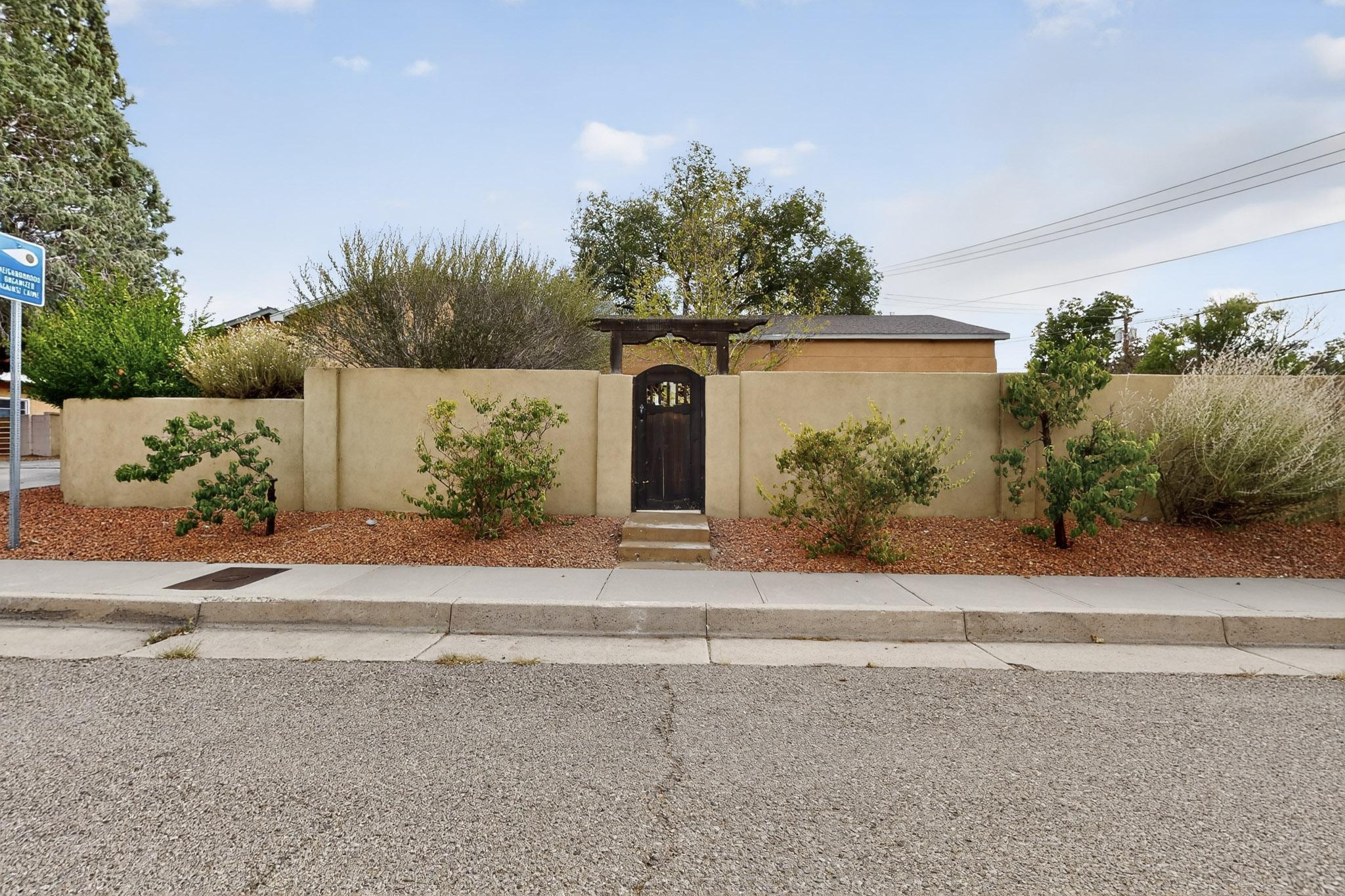 3600 LA HACIENDA Drive NE