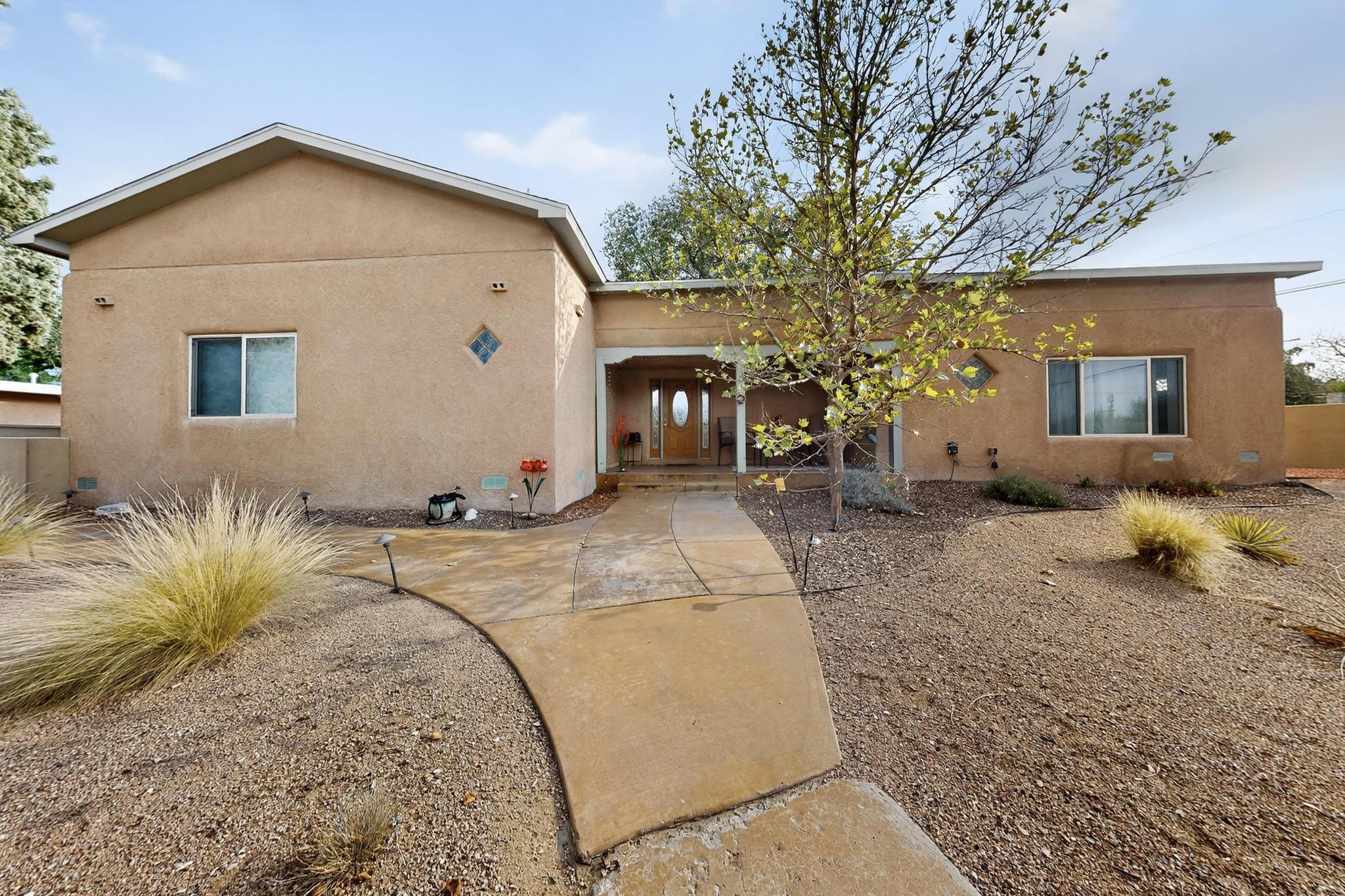 3600 LA HACIENDA Drive NE