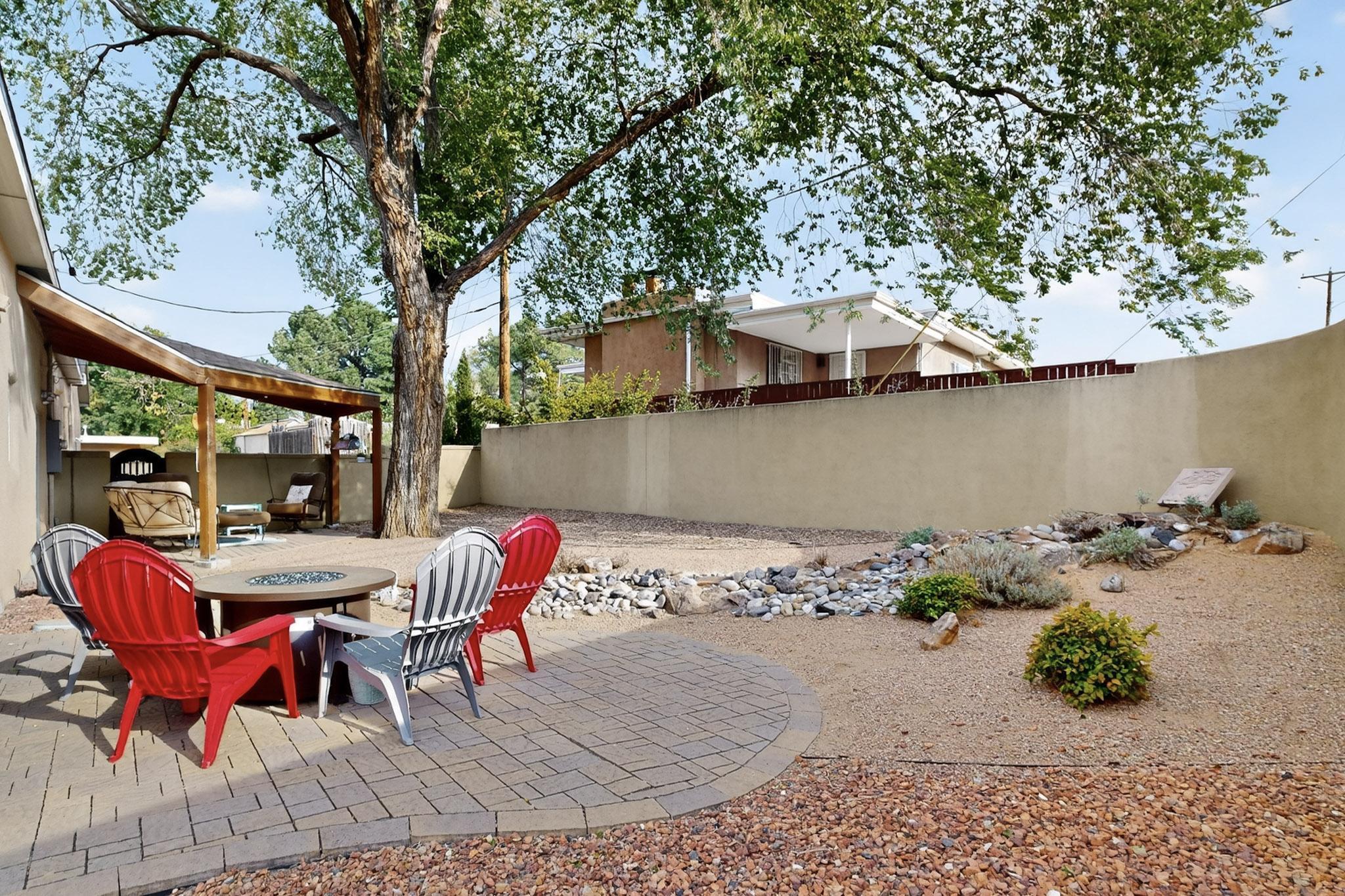 3600 LA HACIENDA Drive NE