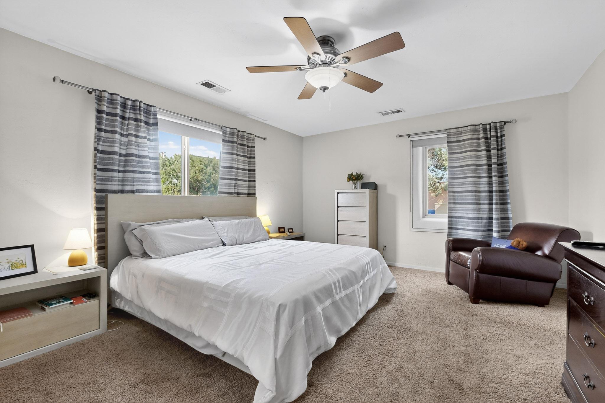 3600 LA HACIENDA Drive NE