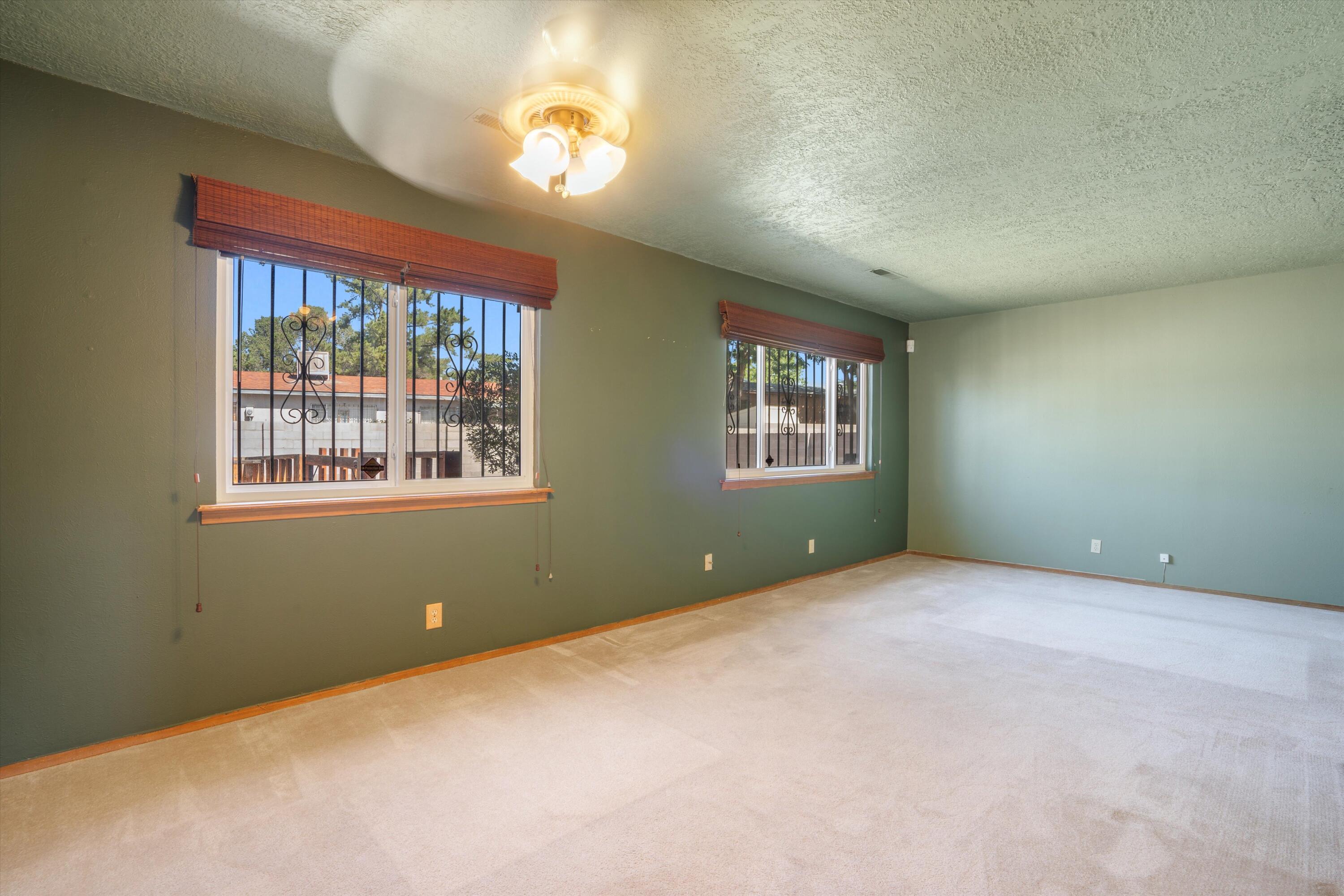 3719 Valerie Place NE