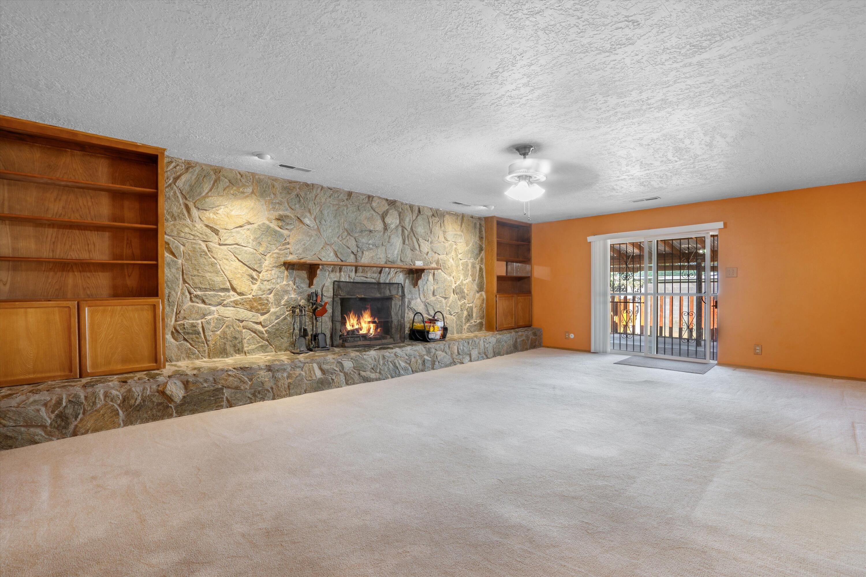 3719 Valerie Place NE