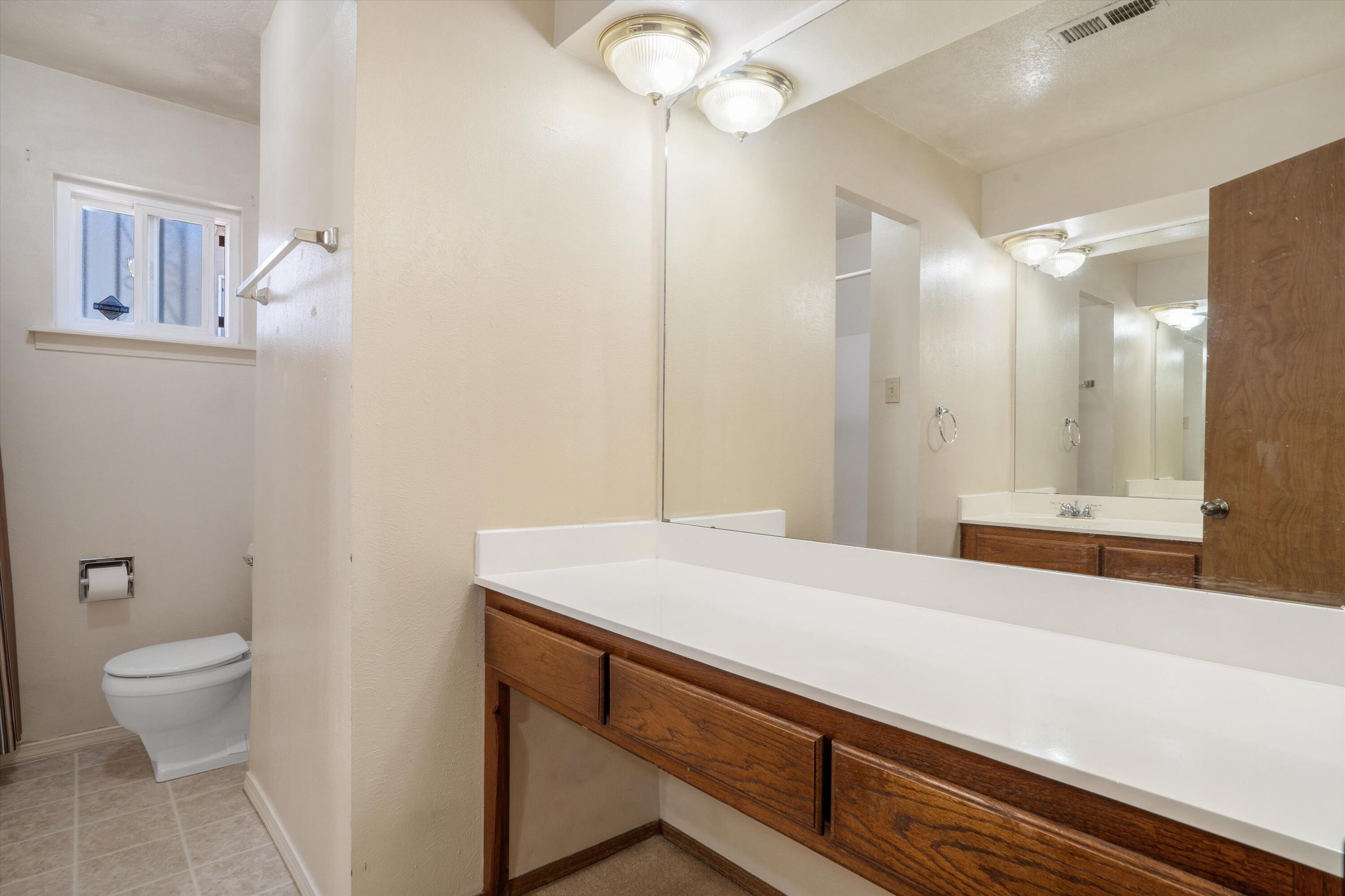 3719 Valerie Place NE