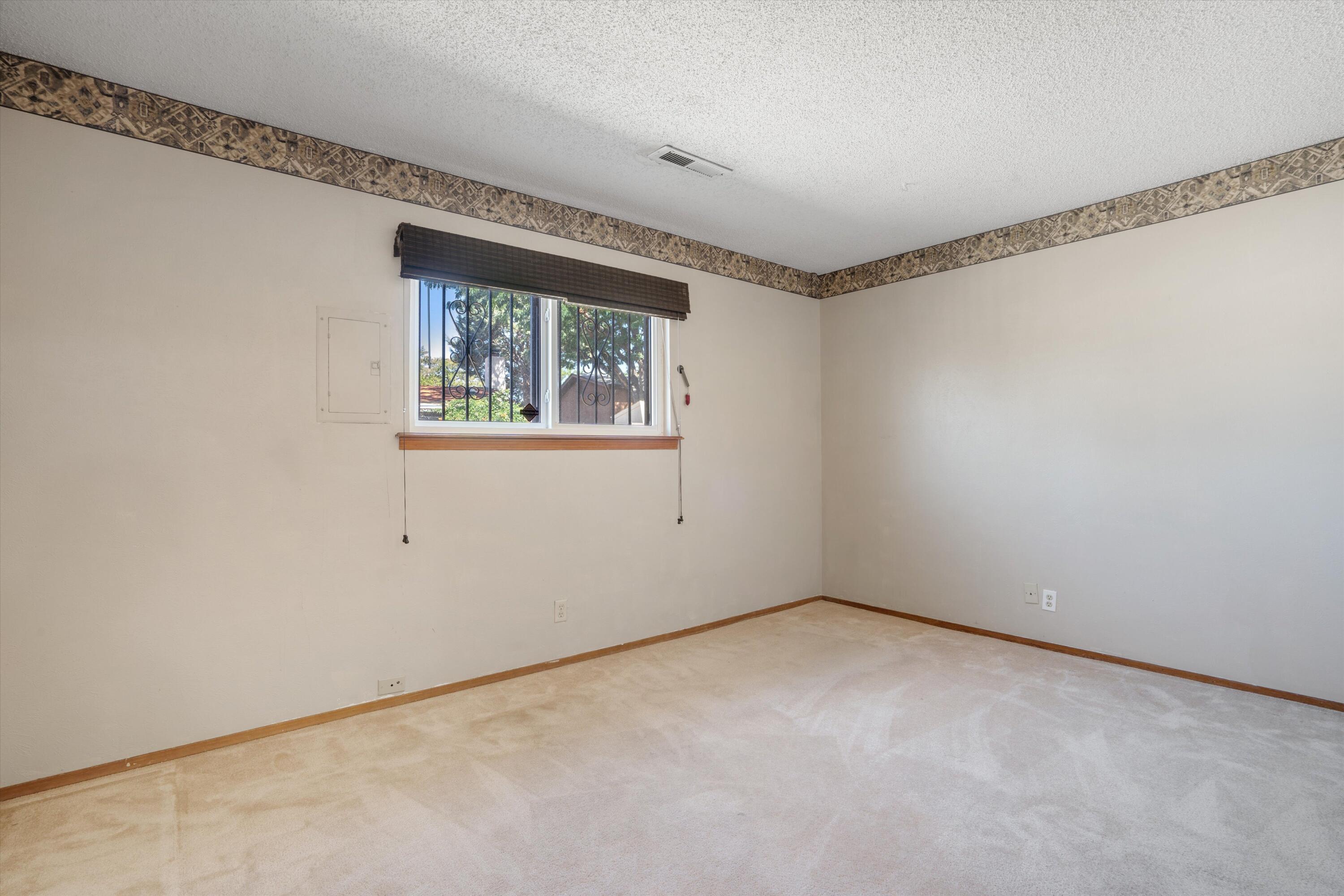 3719 Valerie Place NE