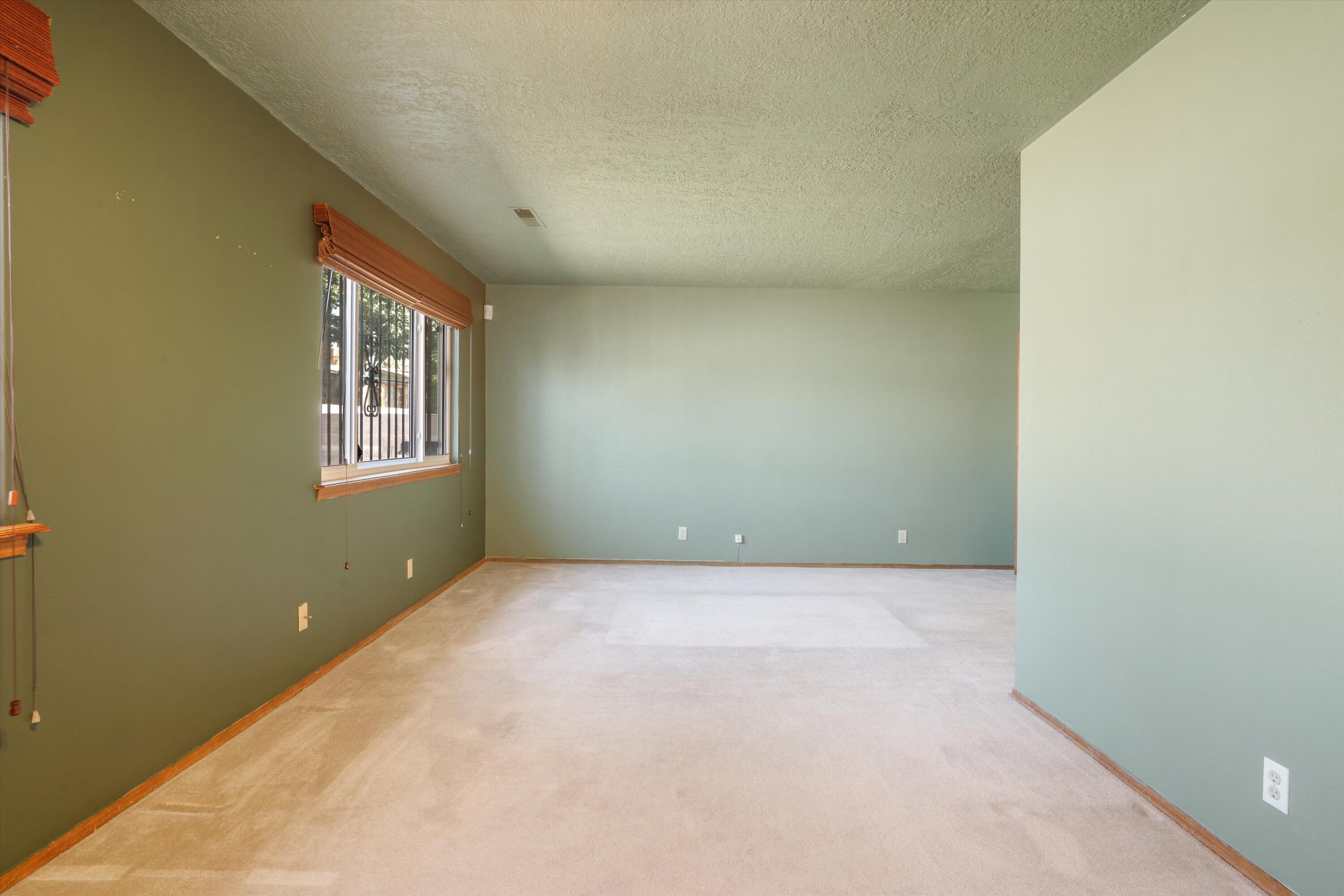 3719 Valerie Place NE