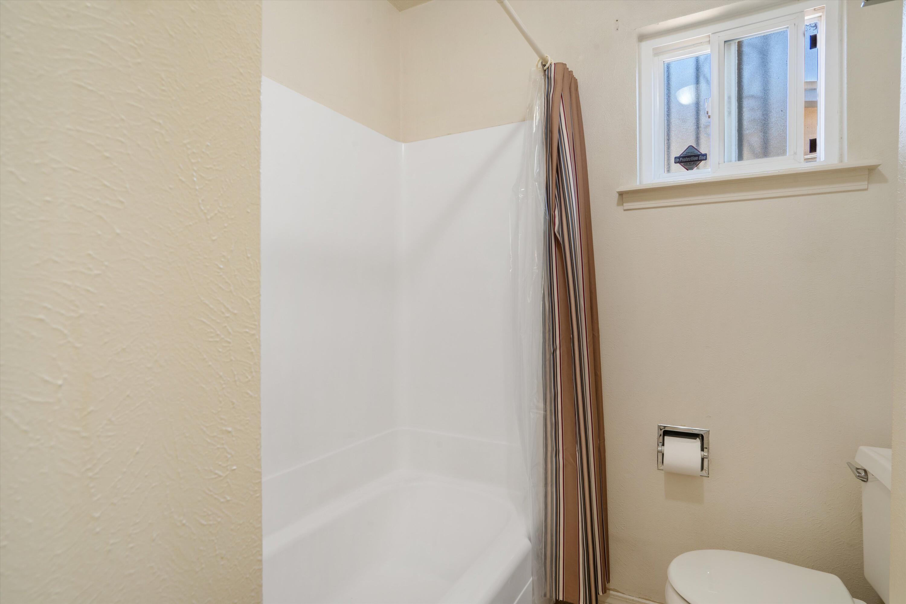 3719 Valerie Place NE