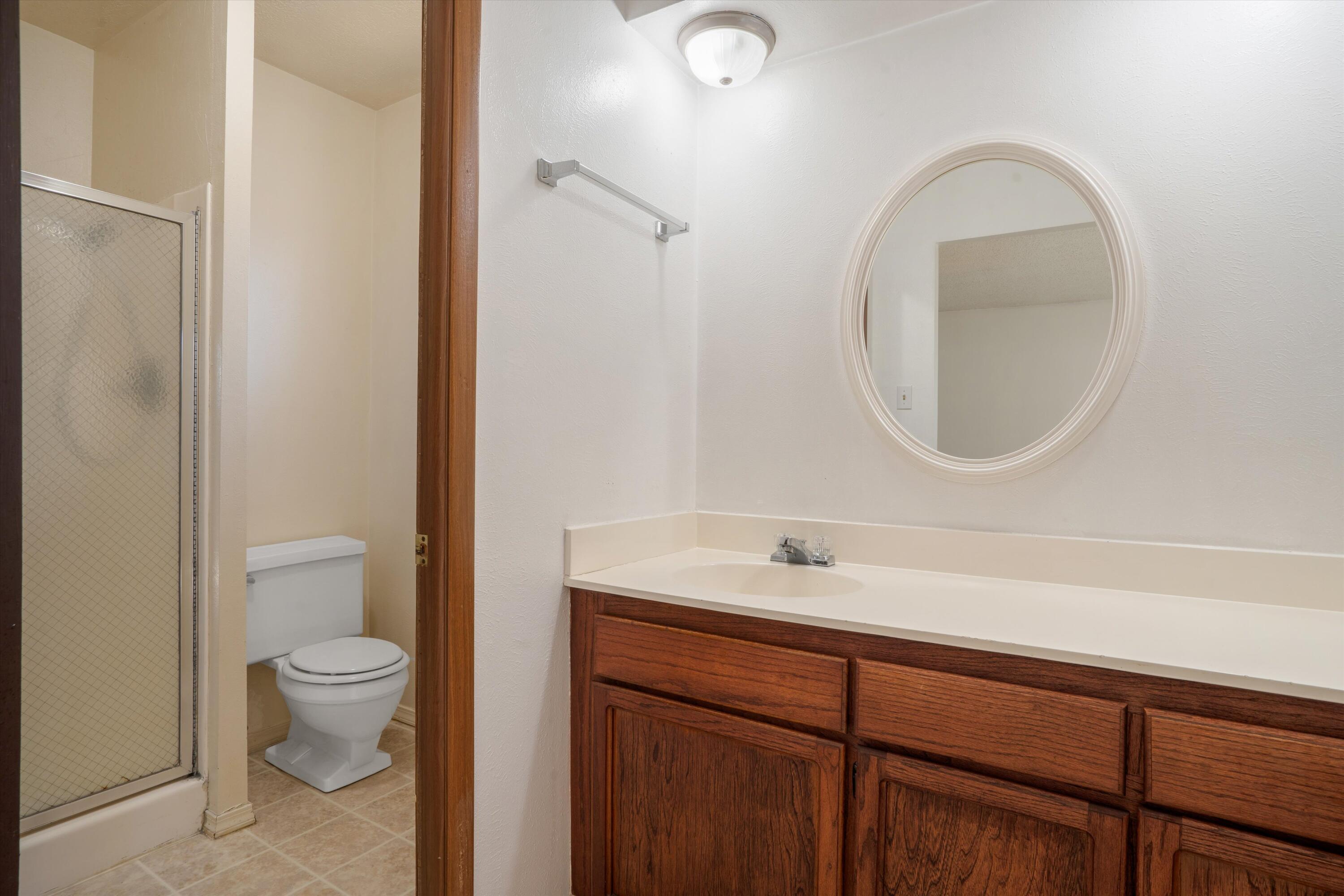 3719 Valerie Place NE