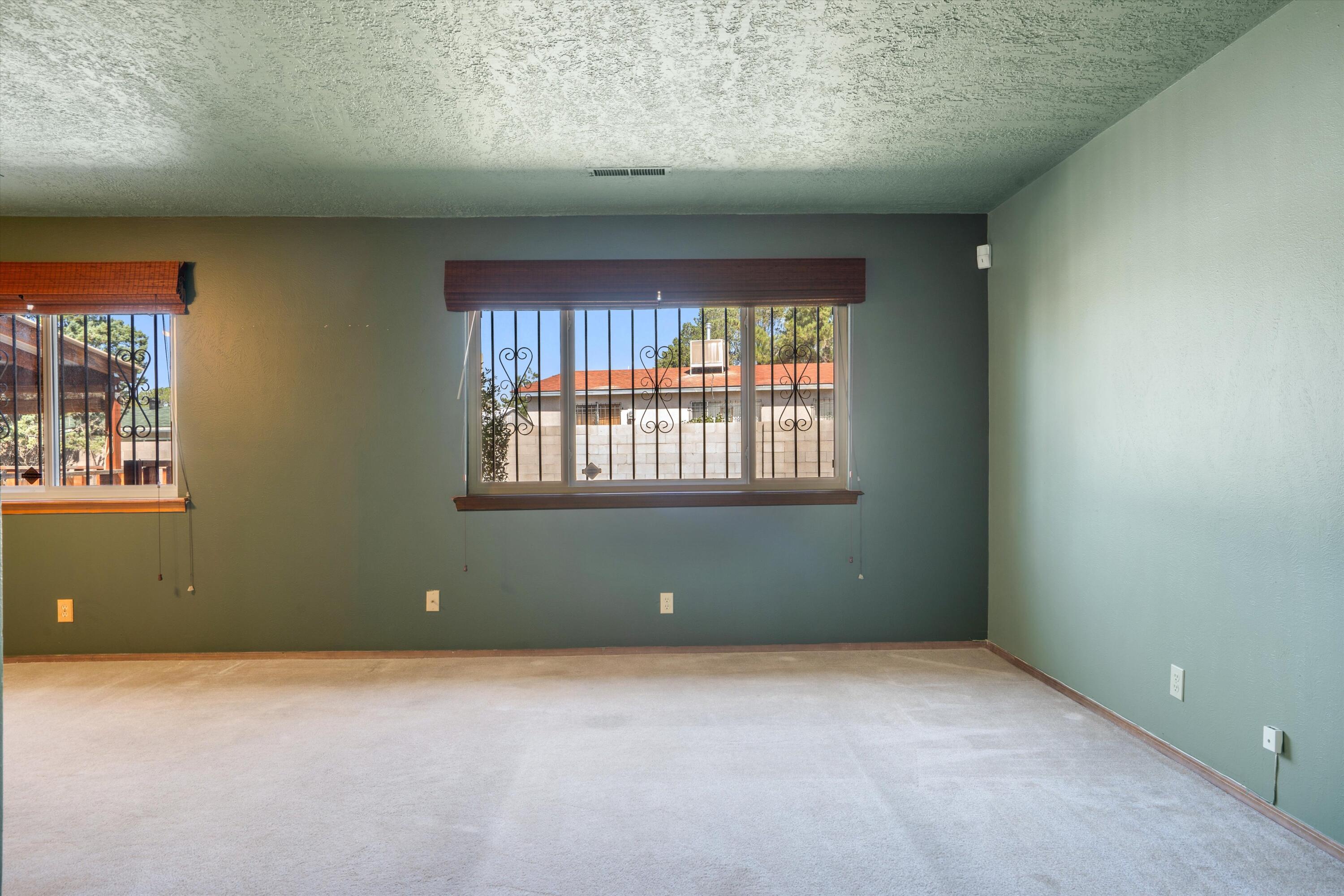 3719 Valerie Place NE