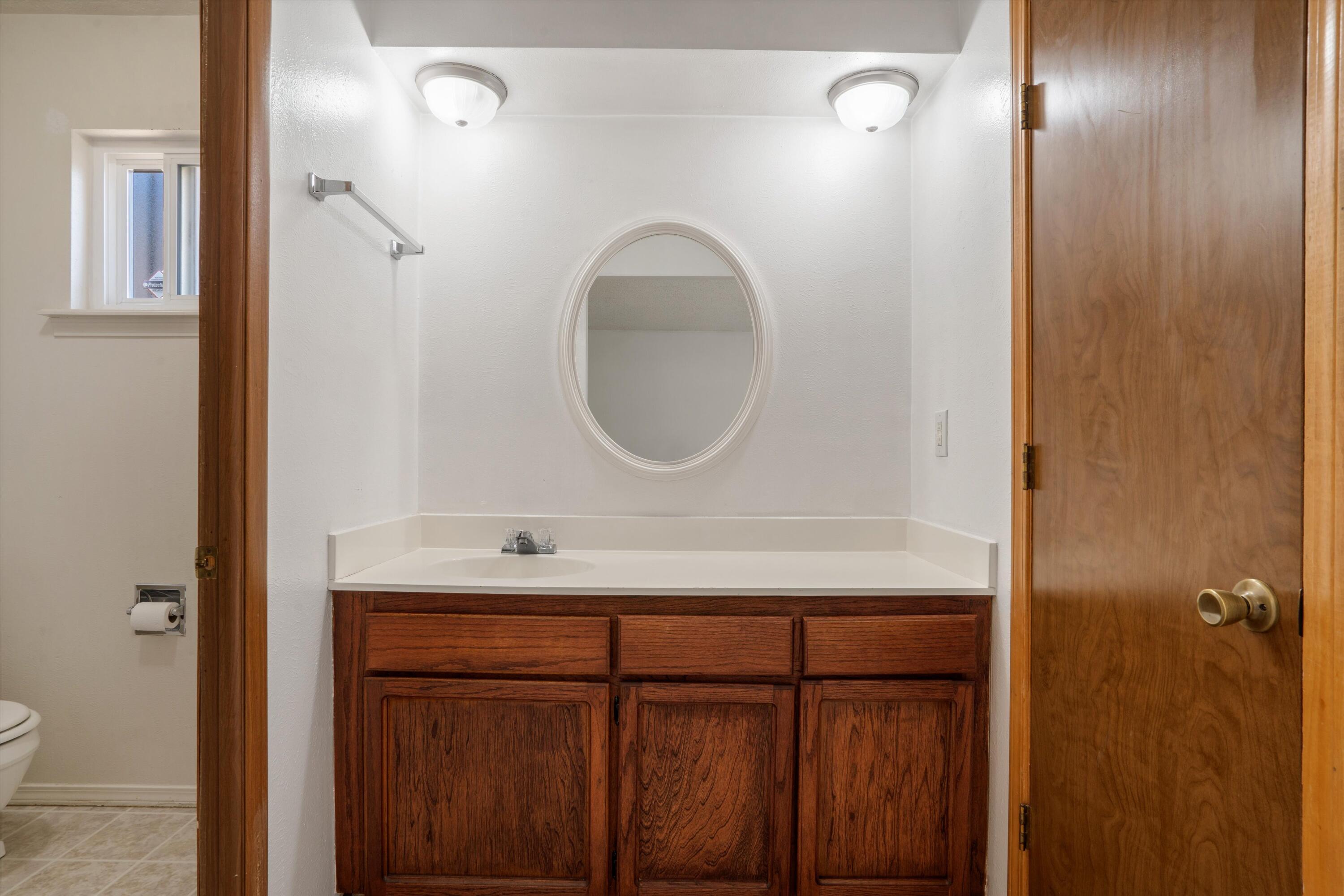 3719 Valerie Place NE