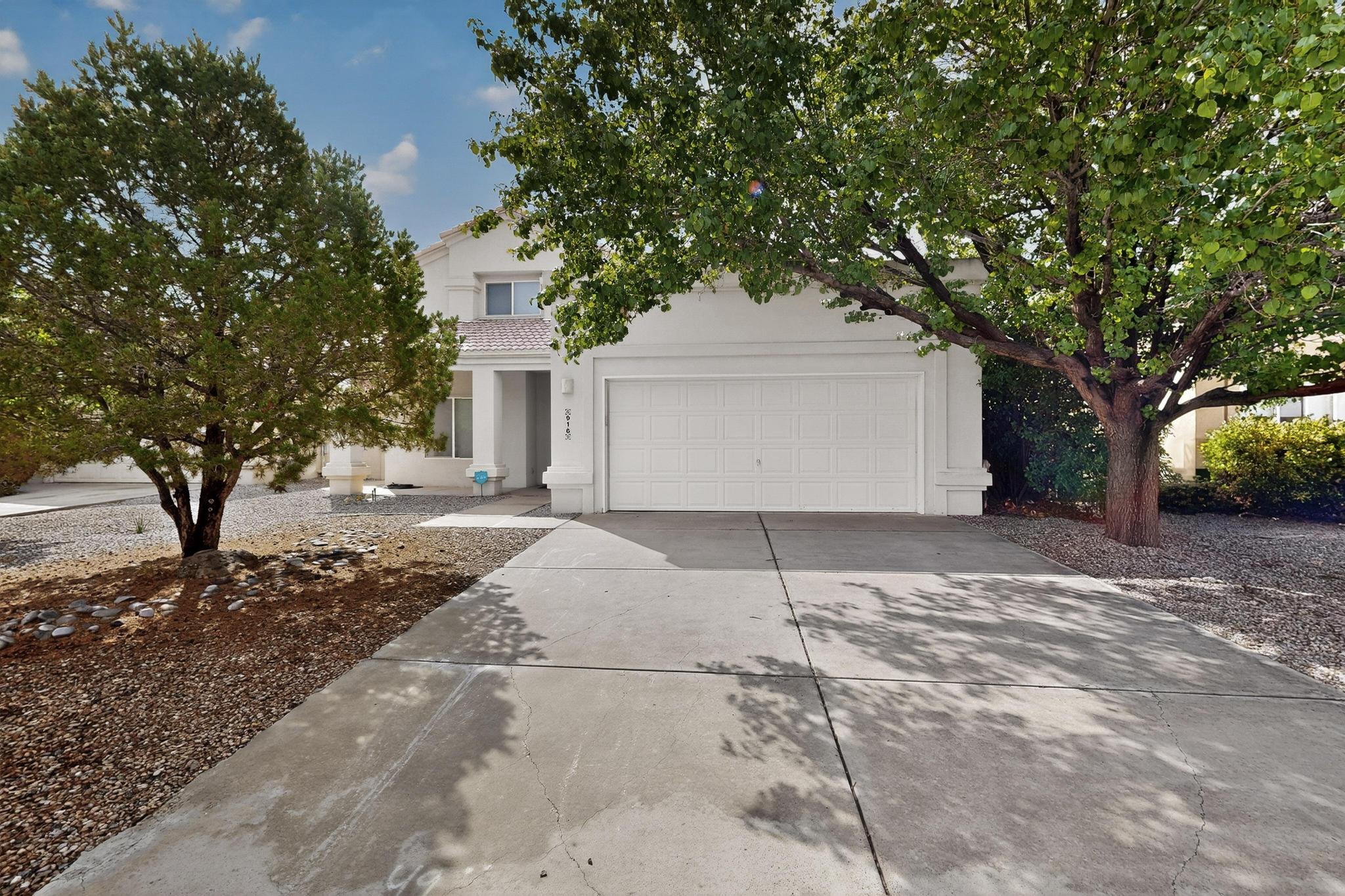 916 LOS PADRES Place SE