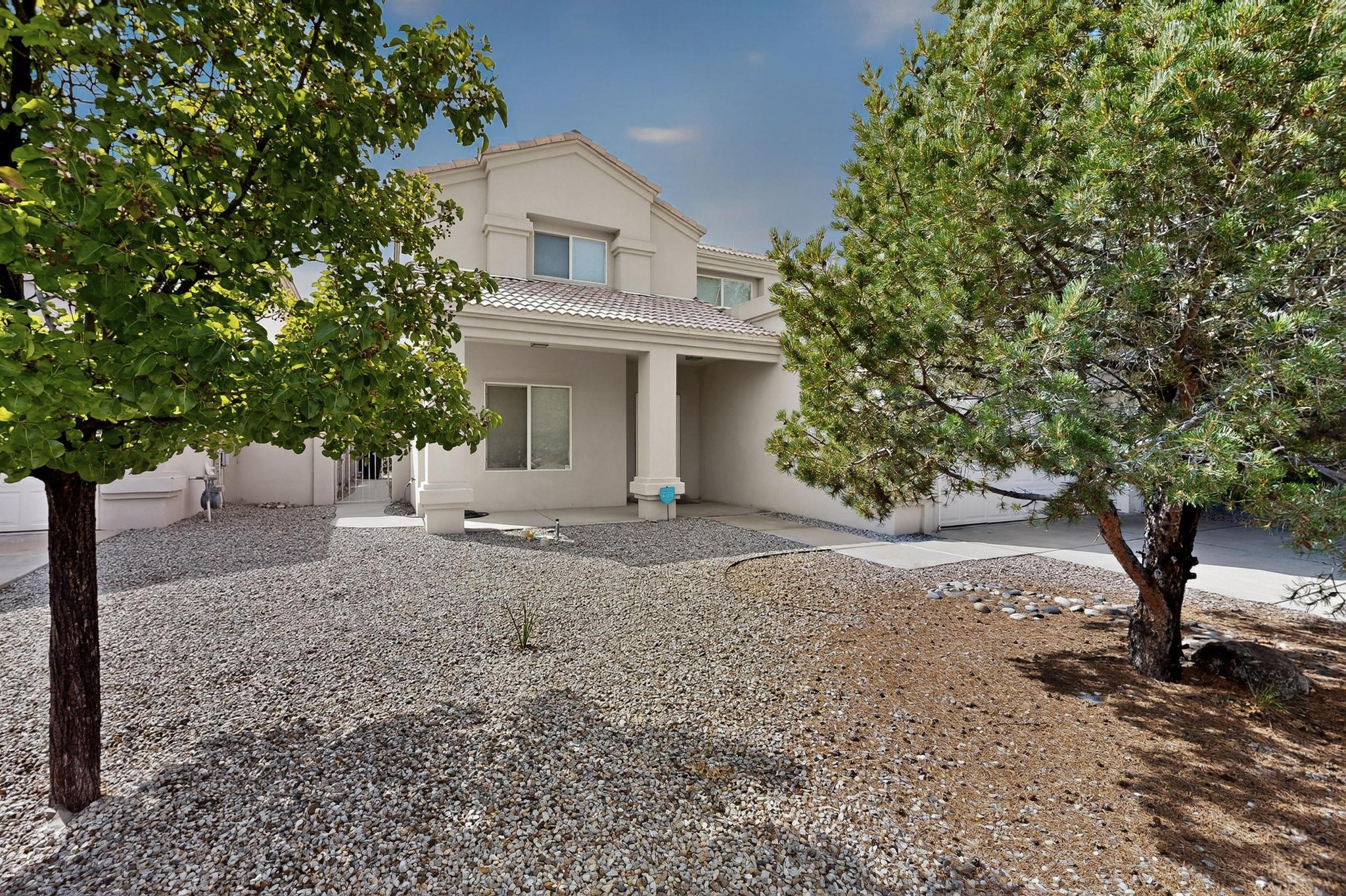 916 LOS PADRES Place SE