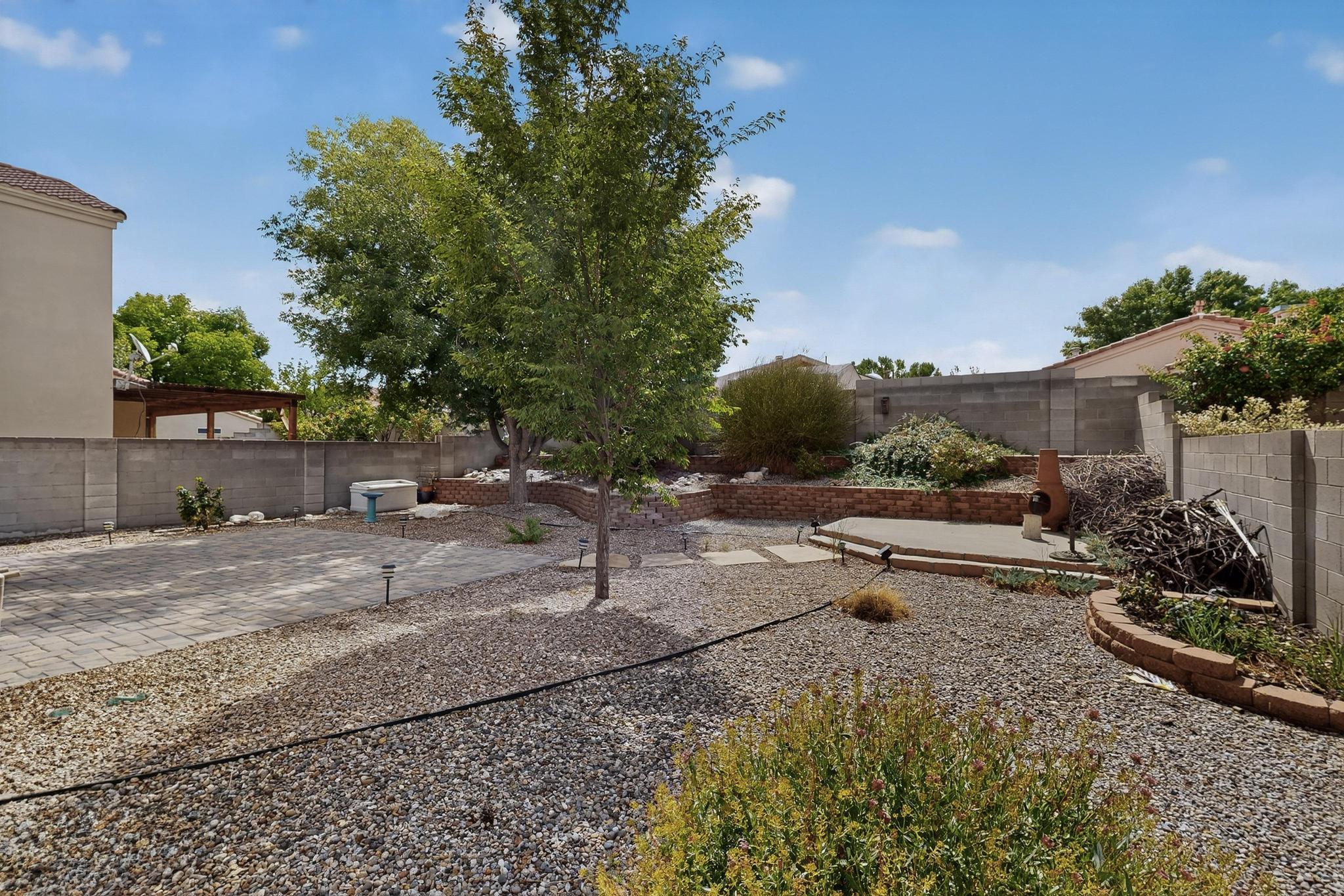 916 LOS PADRES Place SE