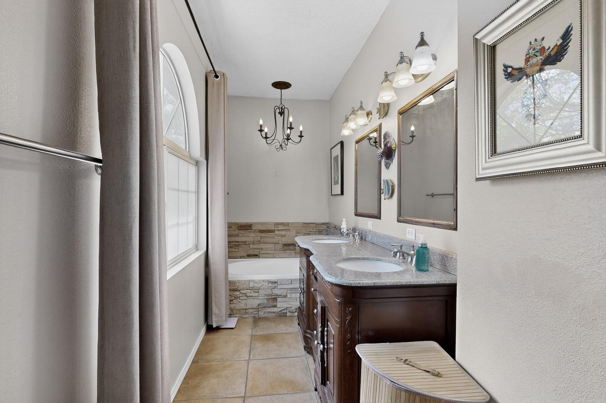 4124 FOXWOOD Trail SE