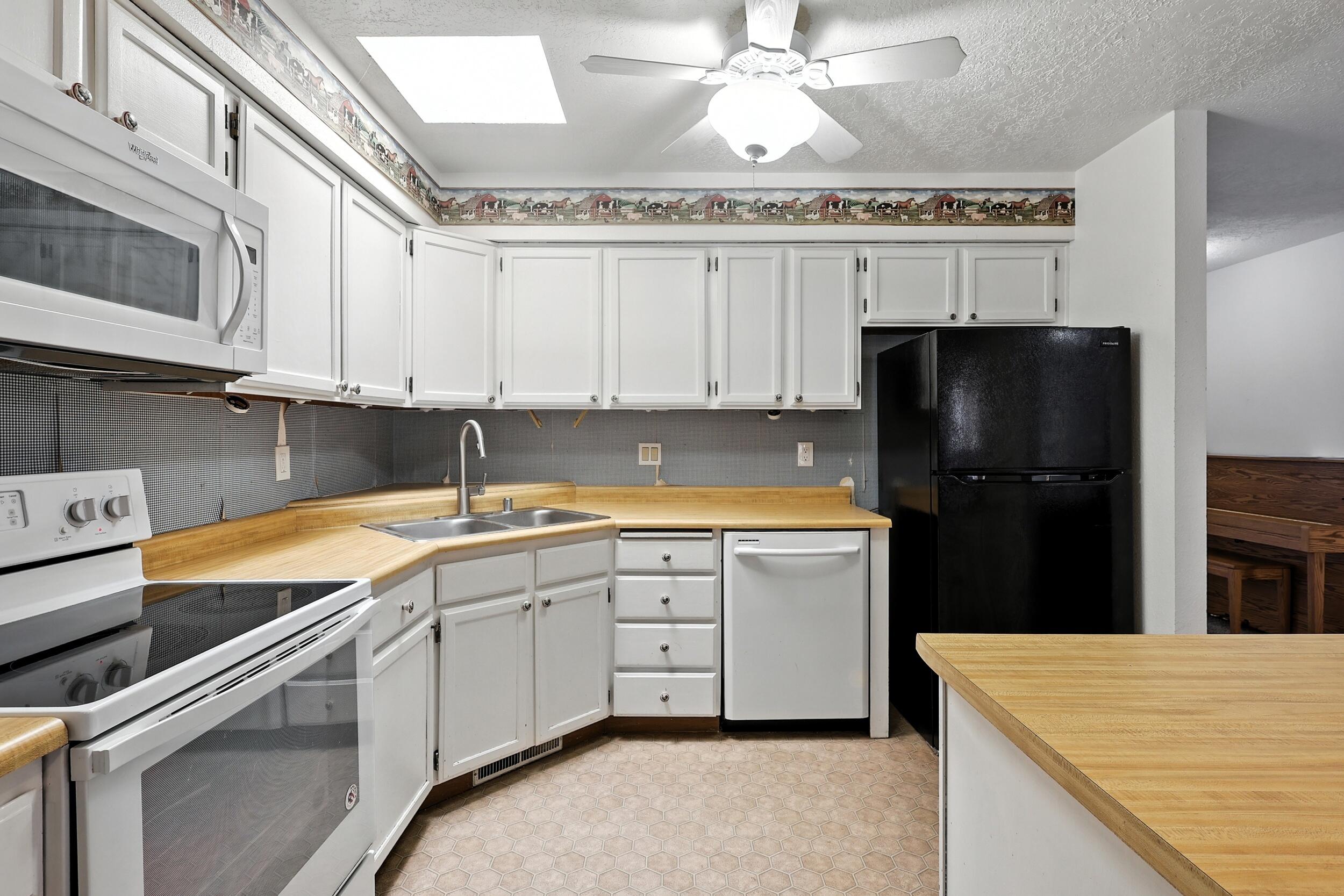 1705 TOLUCA Court
